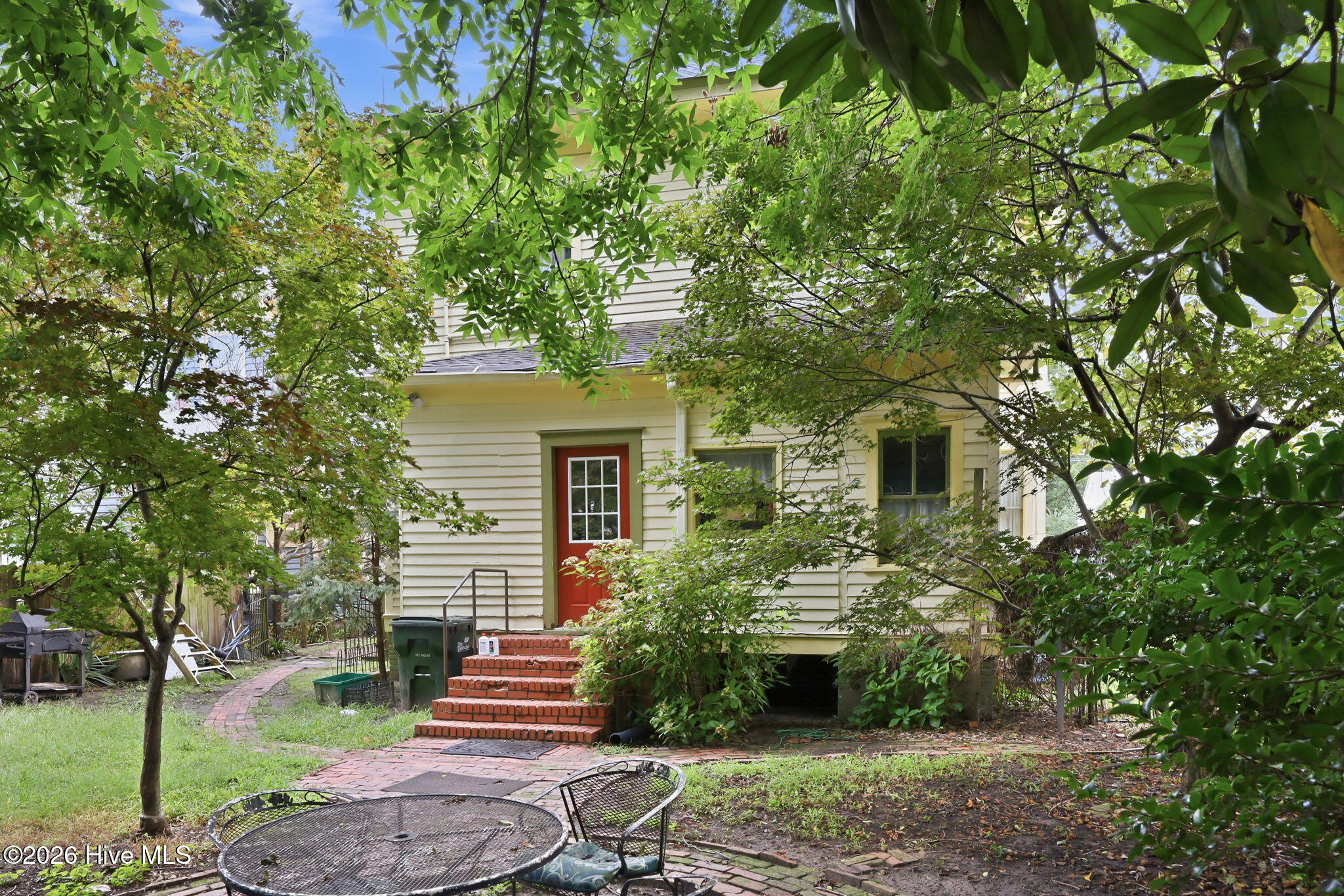 Exterior photo of 604 W 2nd Street, Washington, NC 27889. MLS: 100593726