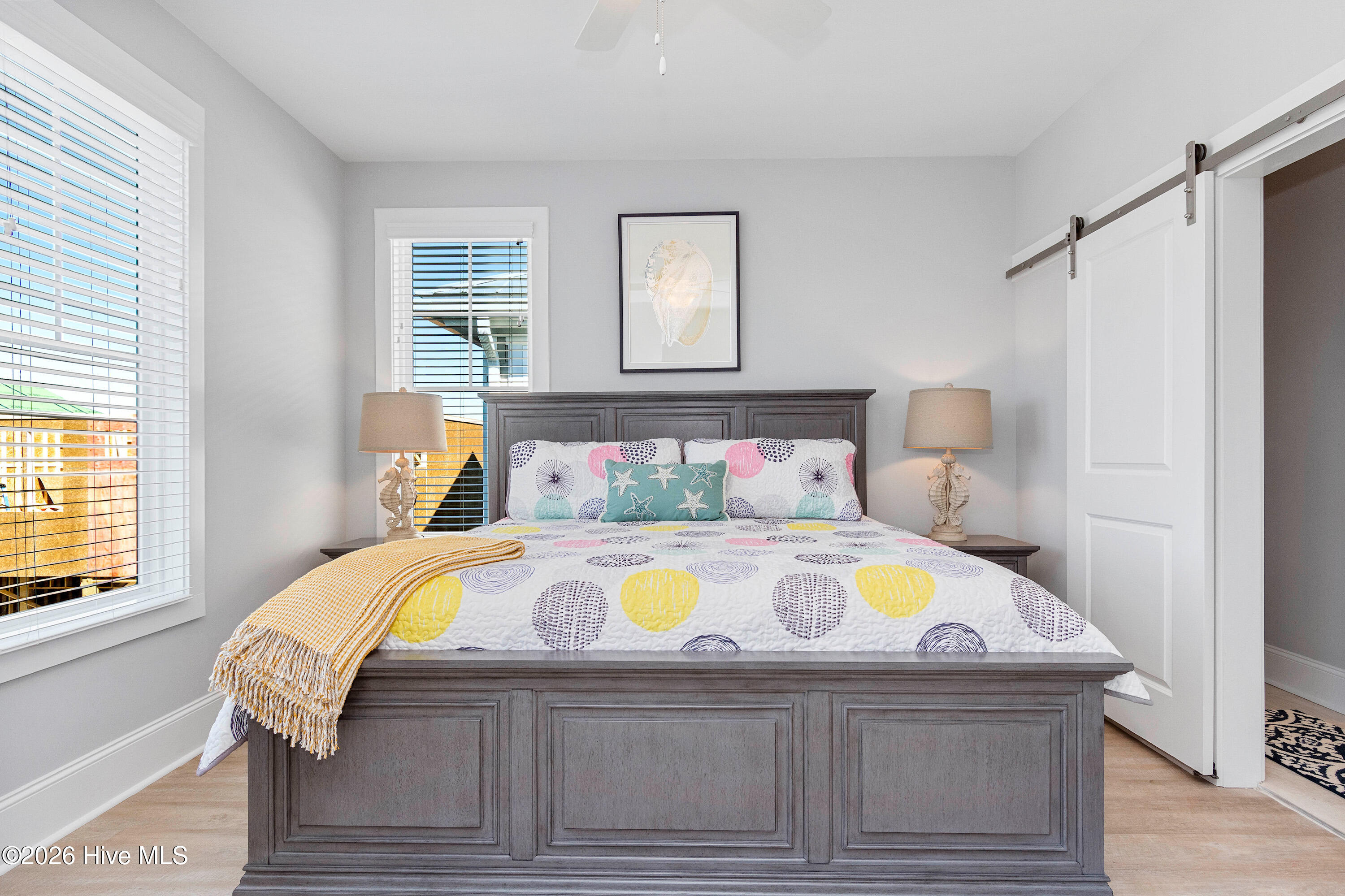 100565298 | Photo 15