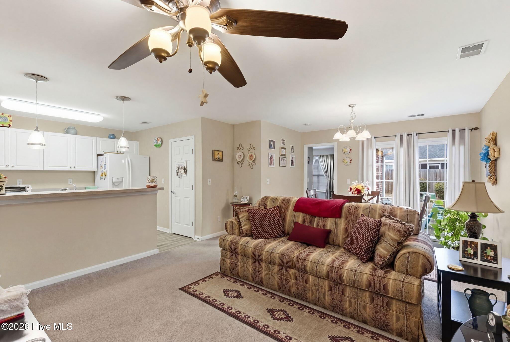 100557831 | Photo 13