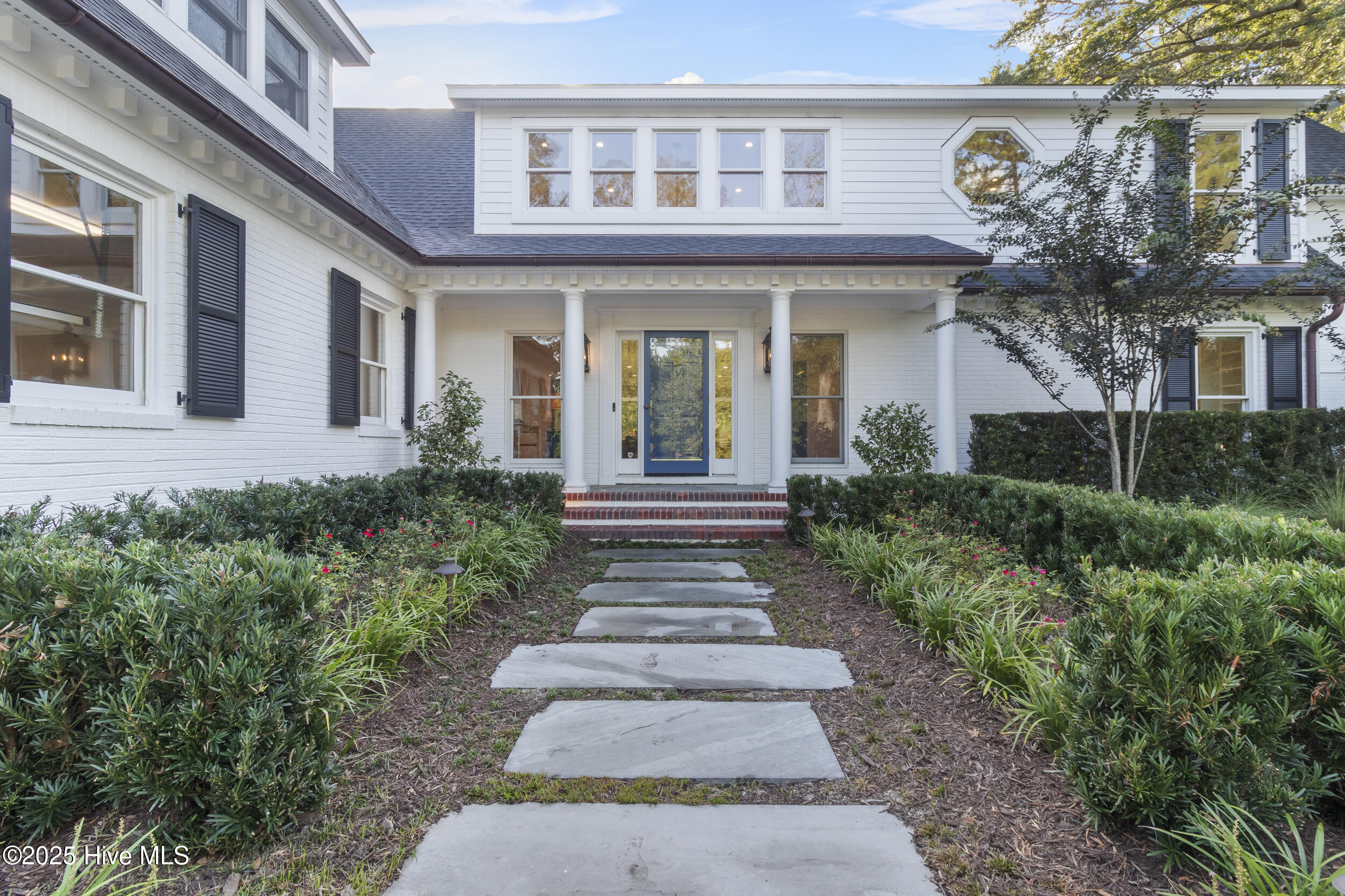 100534920 | Photo 13