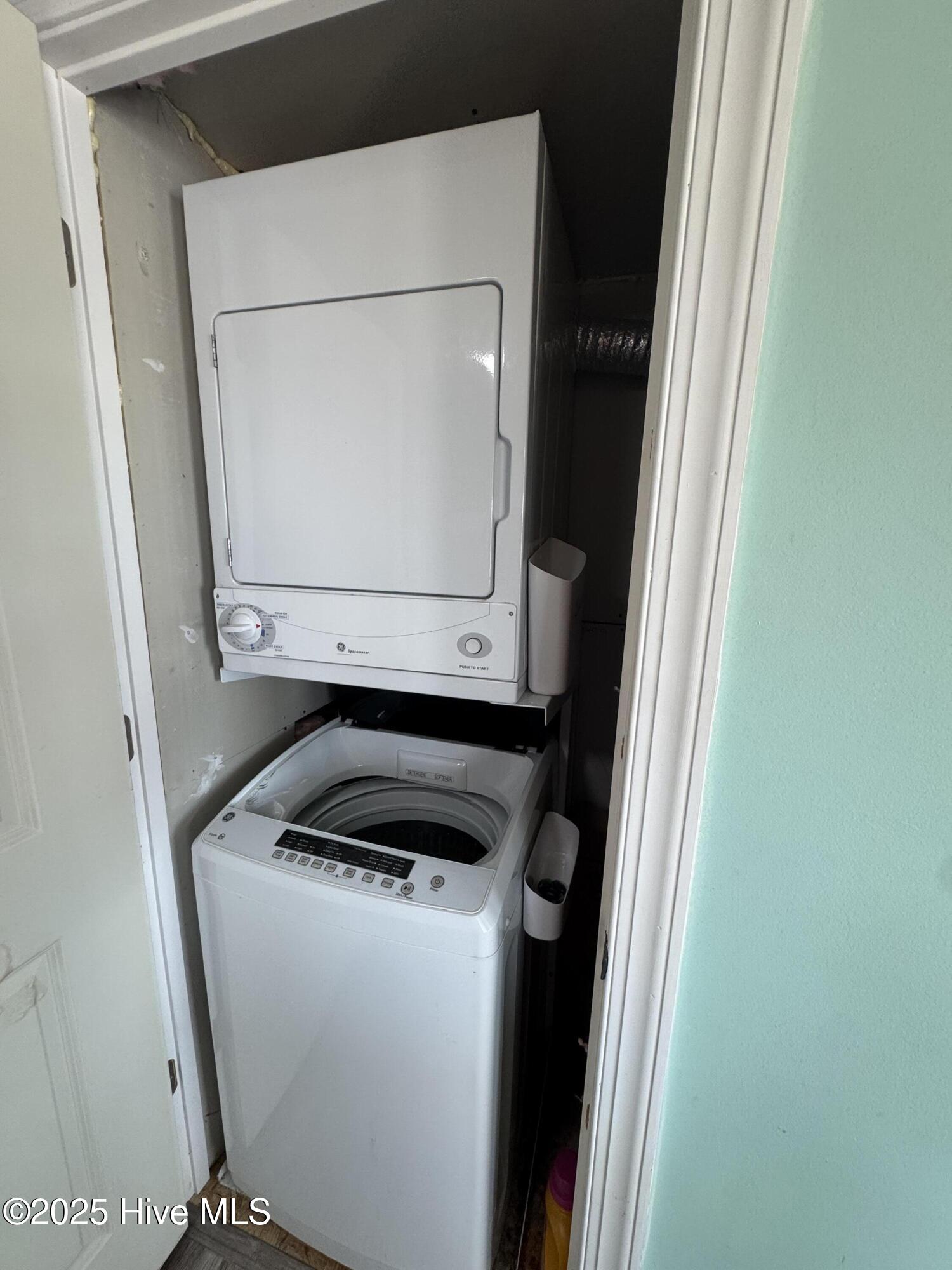 100515346 | Photo 16