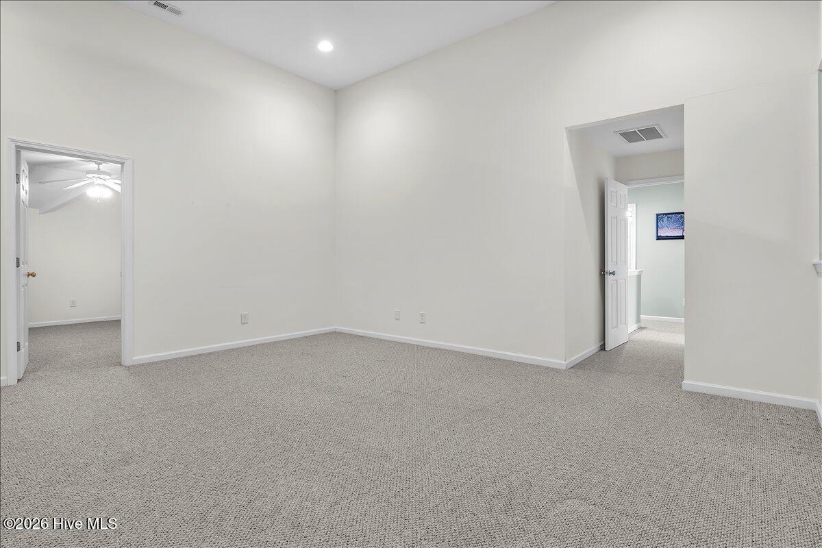 100566534 | Photo 46