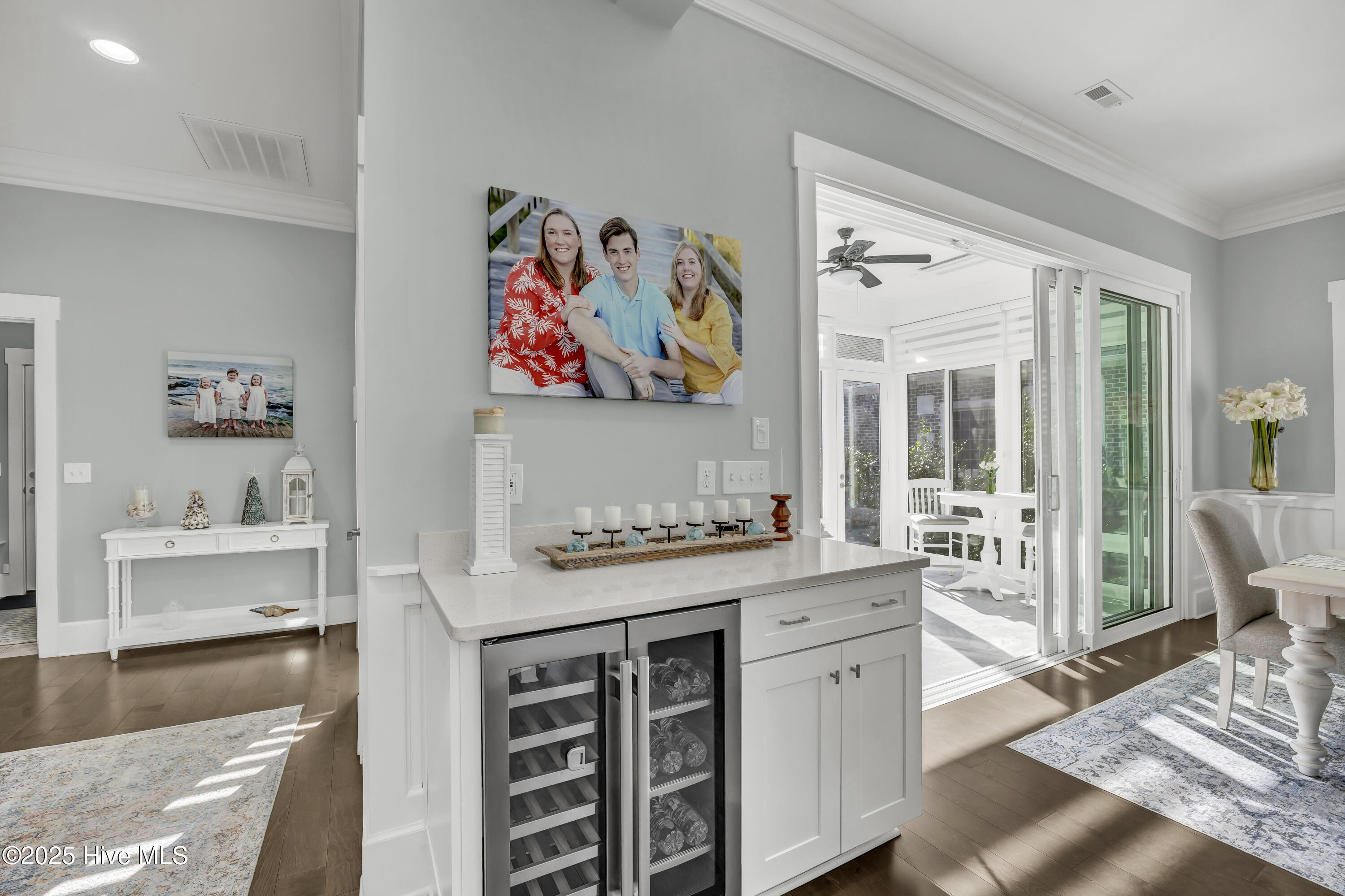 100538273 | Photo 22