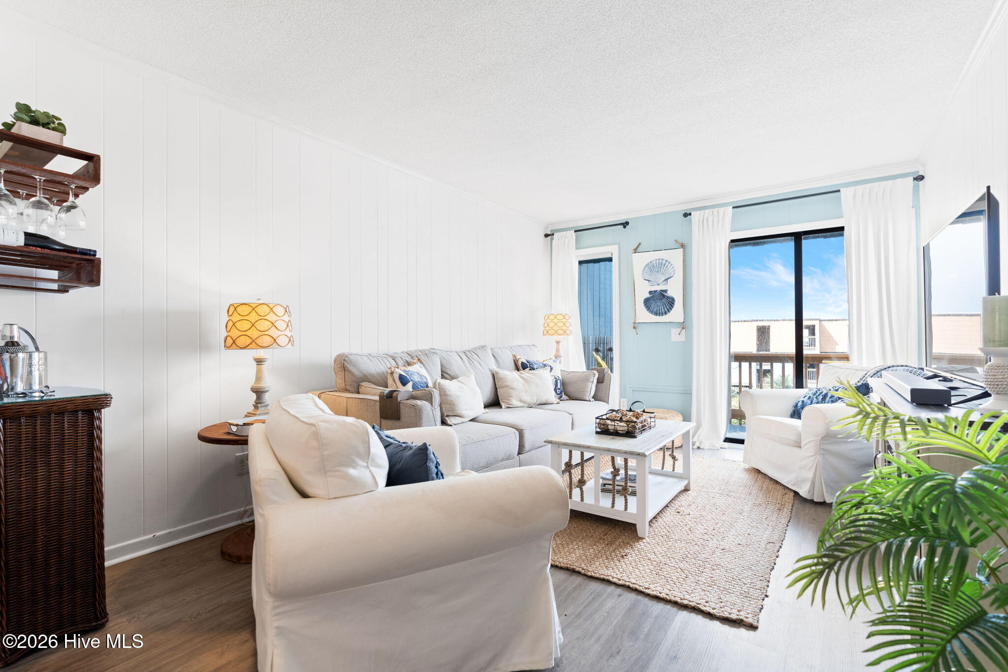 100559317 | Photo 20