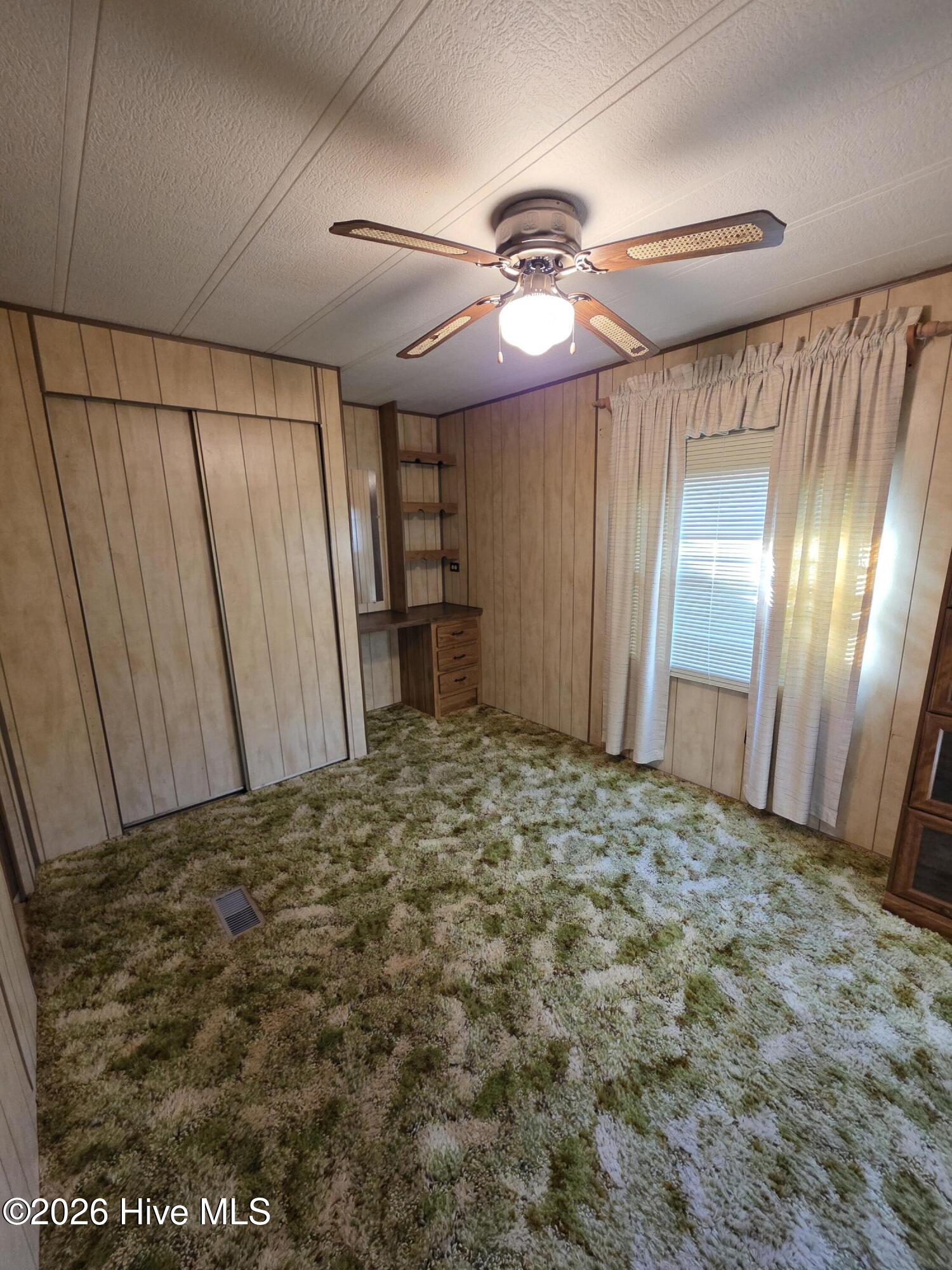 100552859 | Photo 18