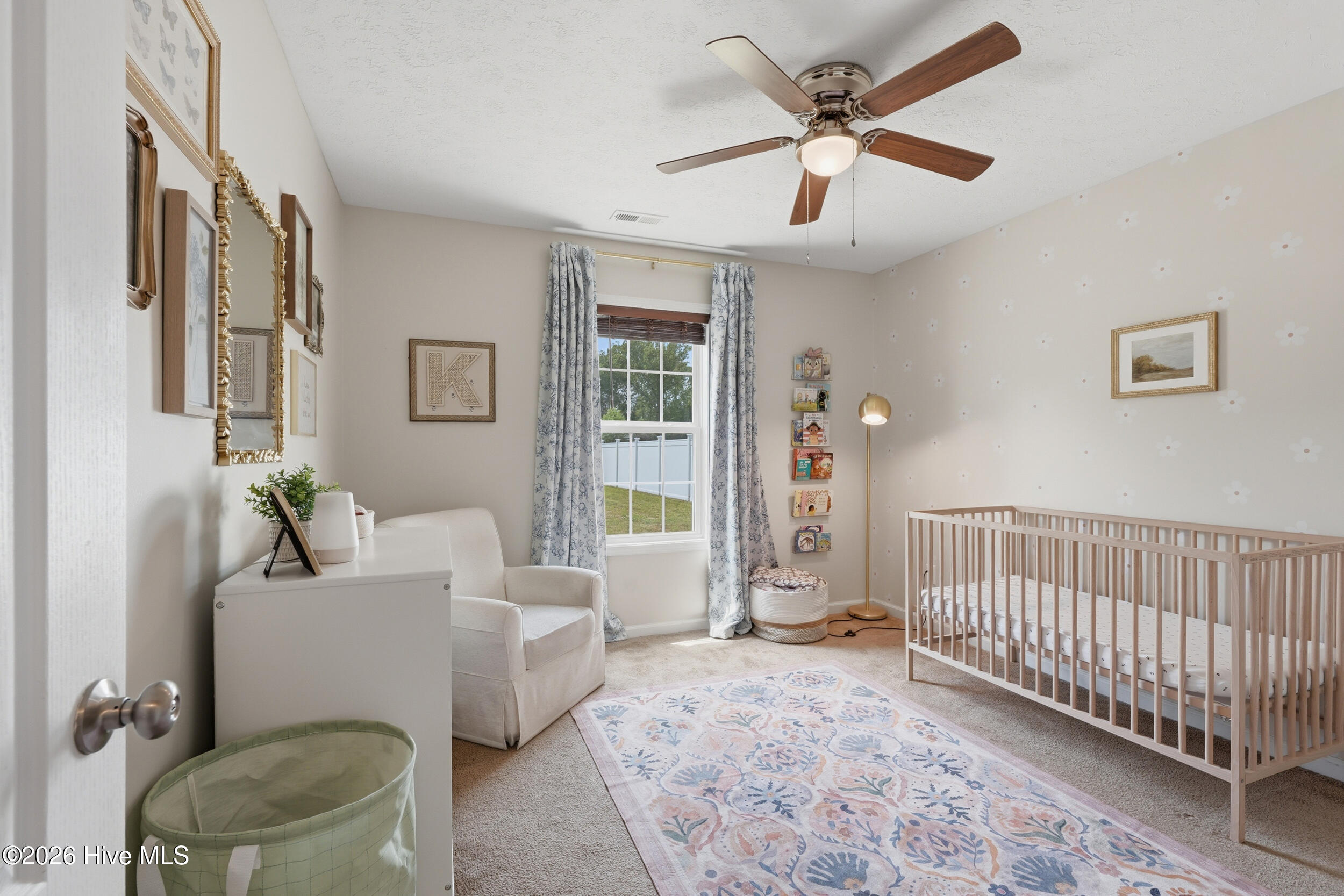 100567725 | Photo 25