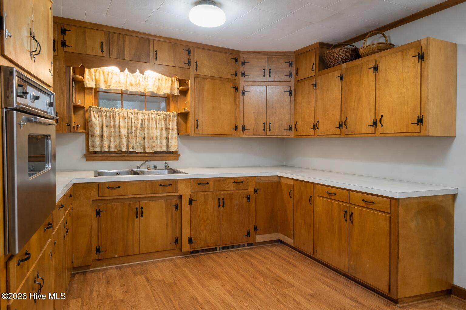 1221 Crescent Drive, Elizabeth City, NC, 27909