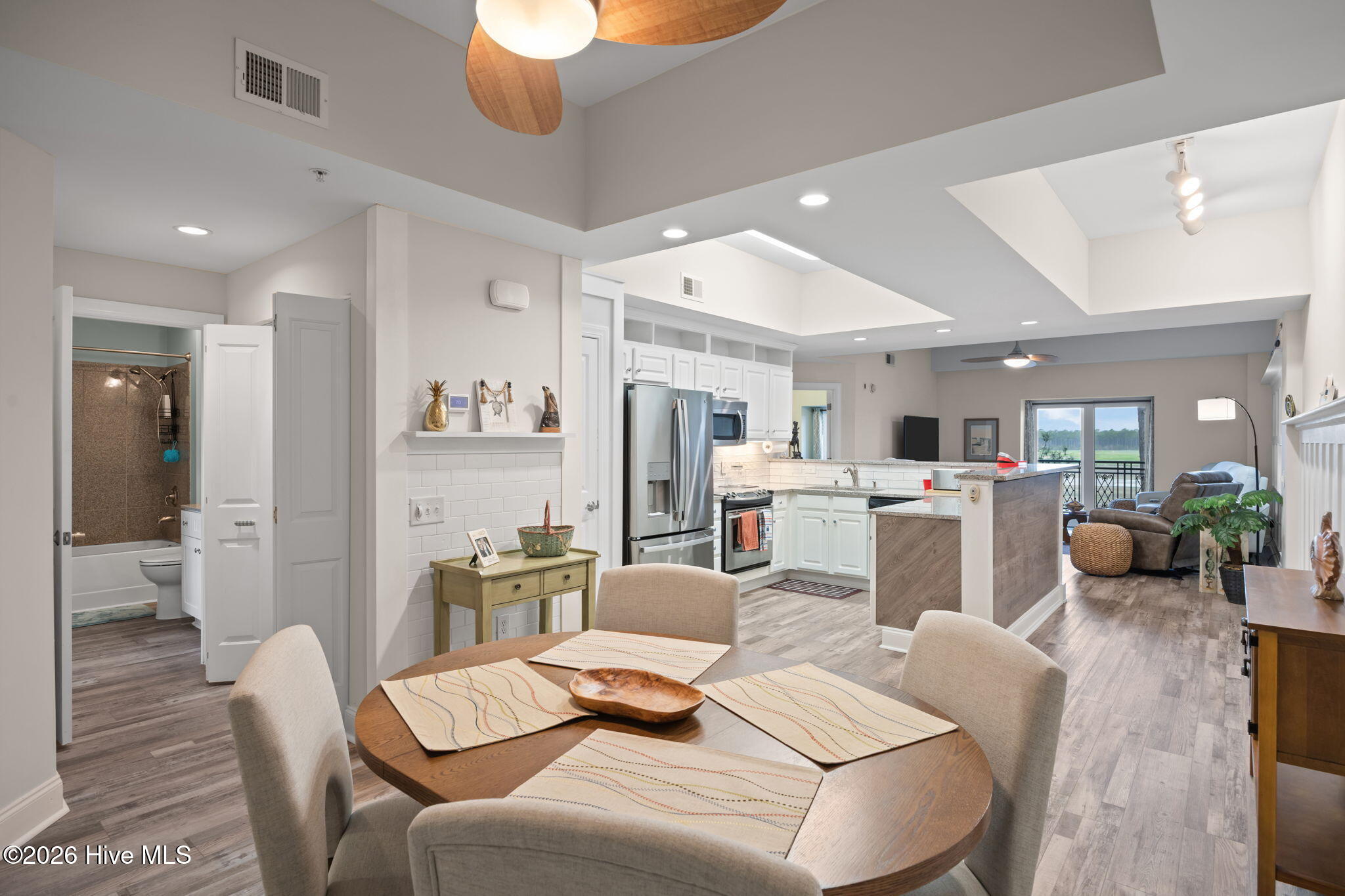 100558895 | Photo 10