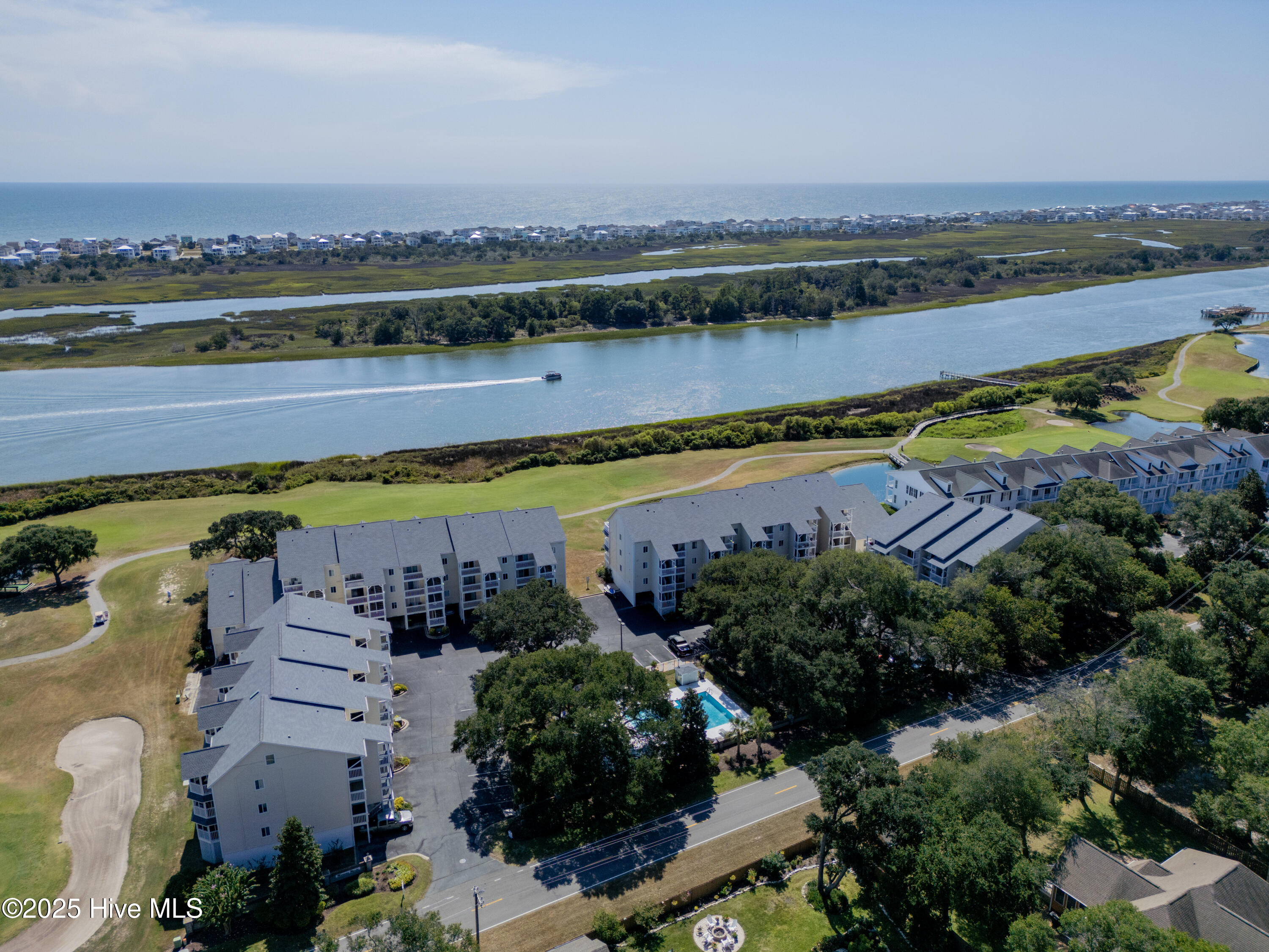 100533444 | Photo 46