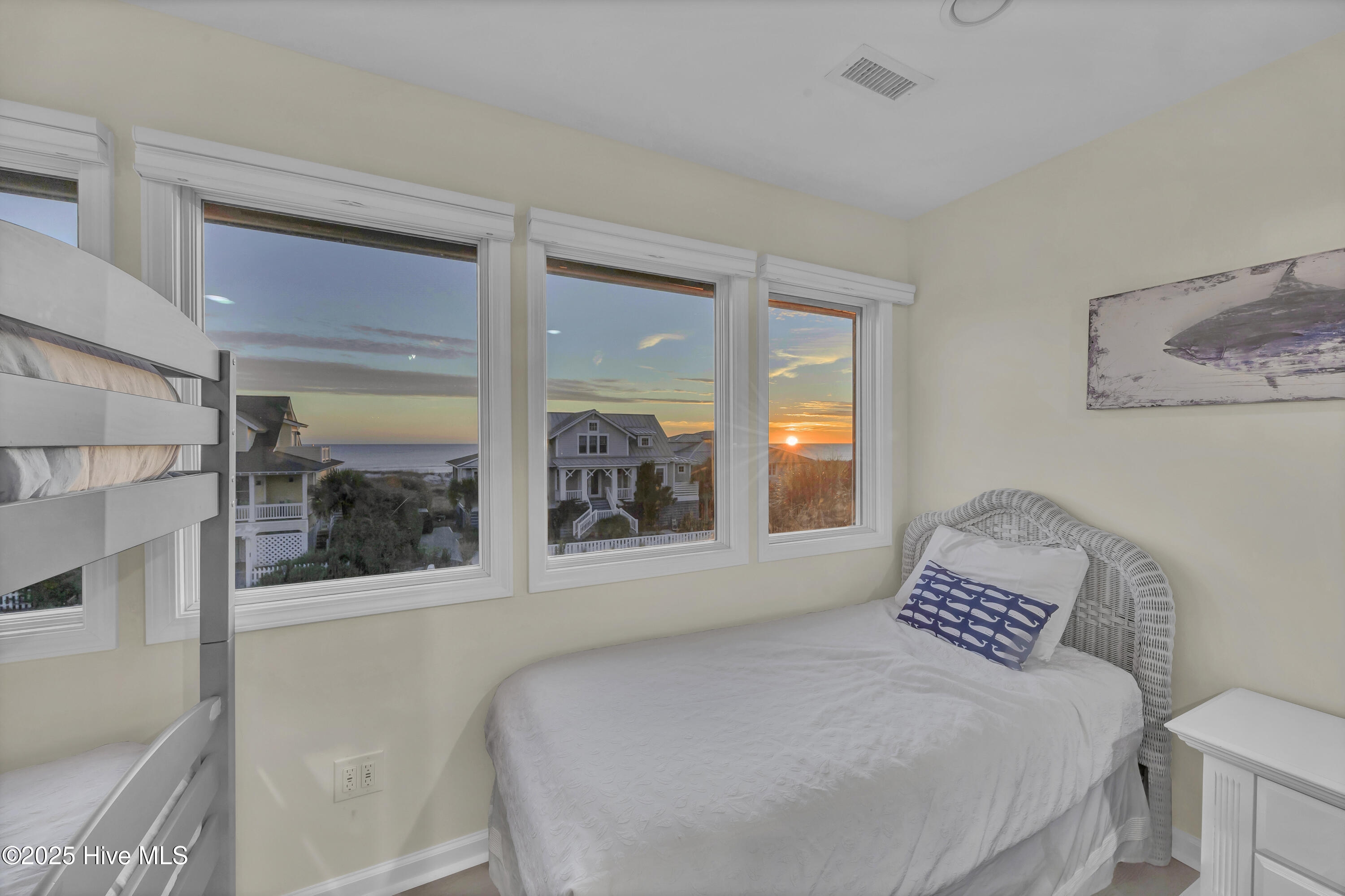 100546577 | Photo 29