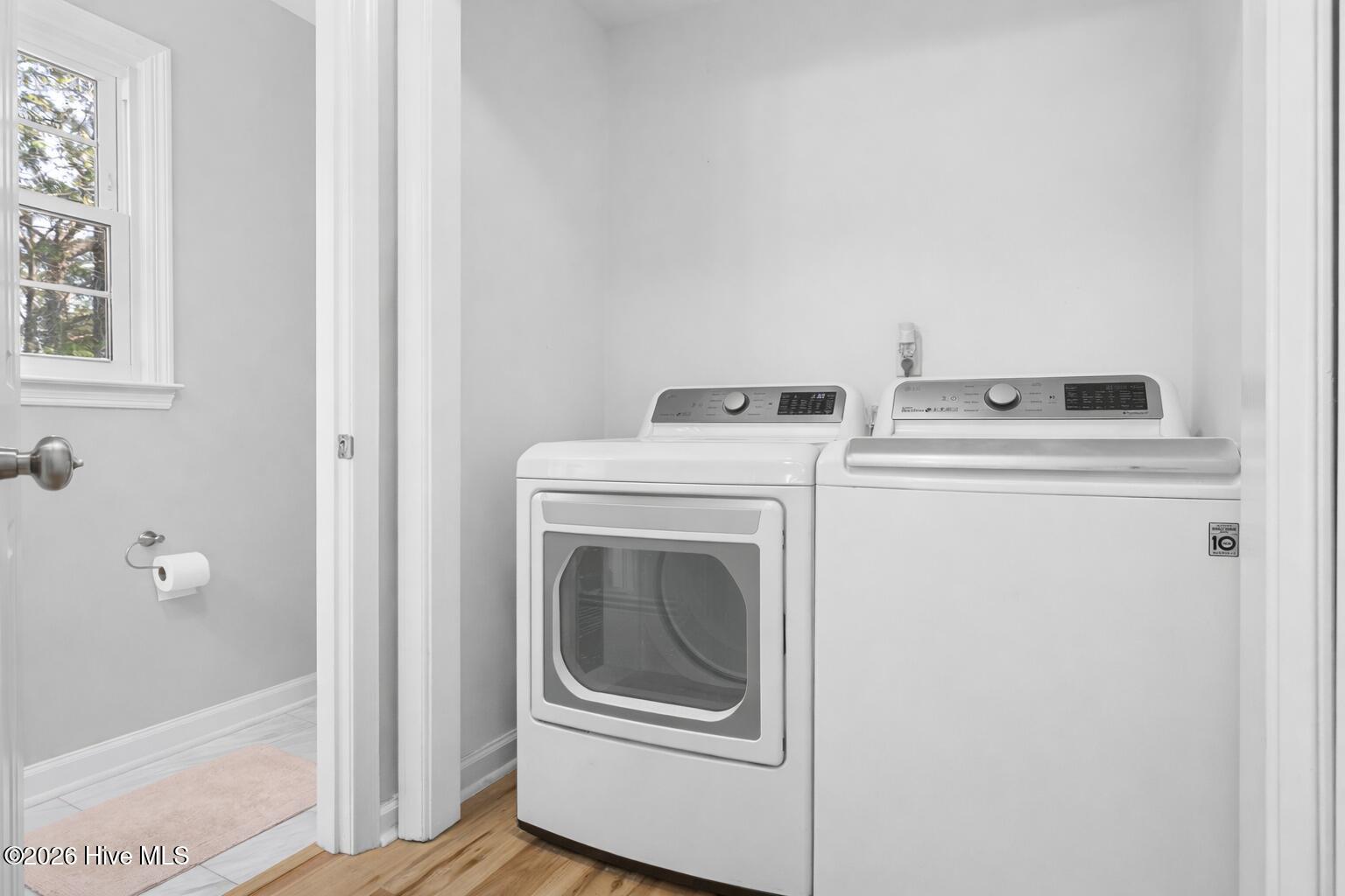 100563298 | Photo 12