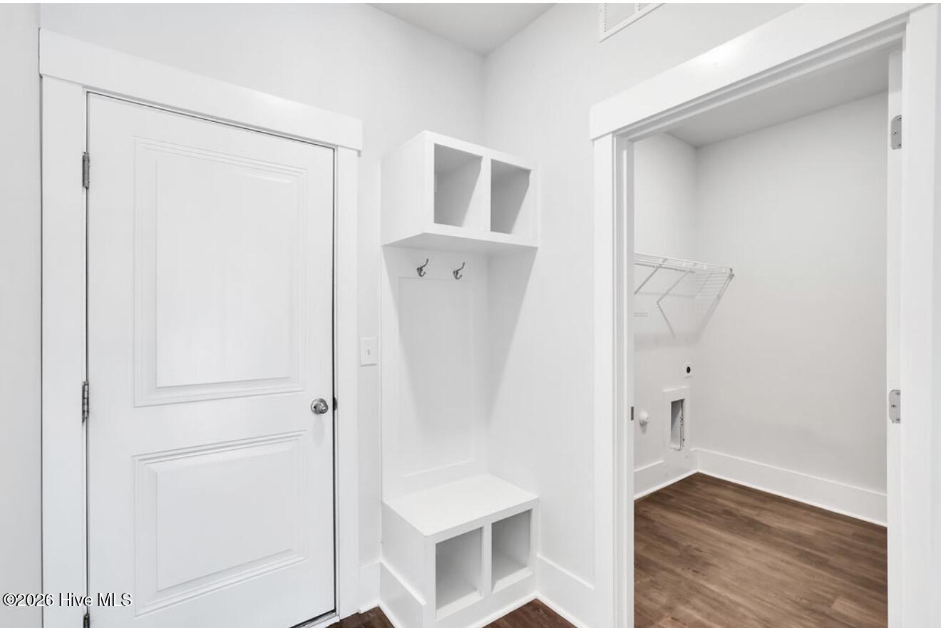 100566526 | Photo 21