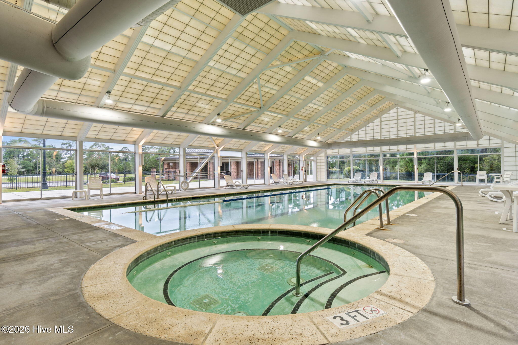 100563252 | Photo 58