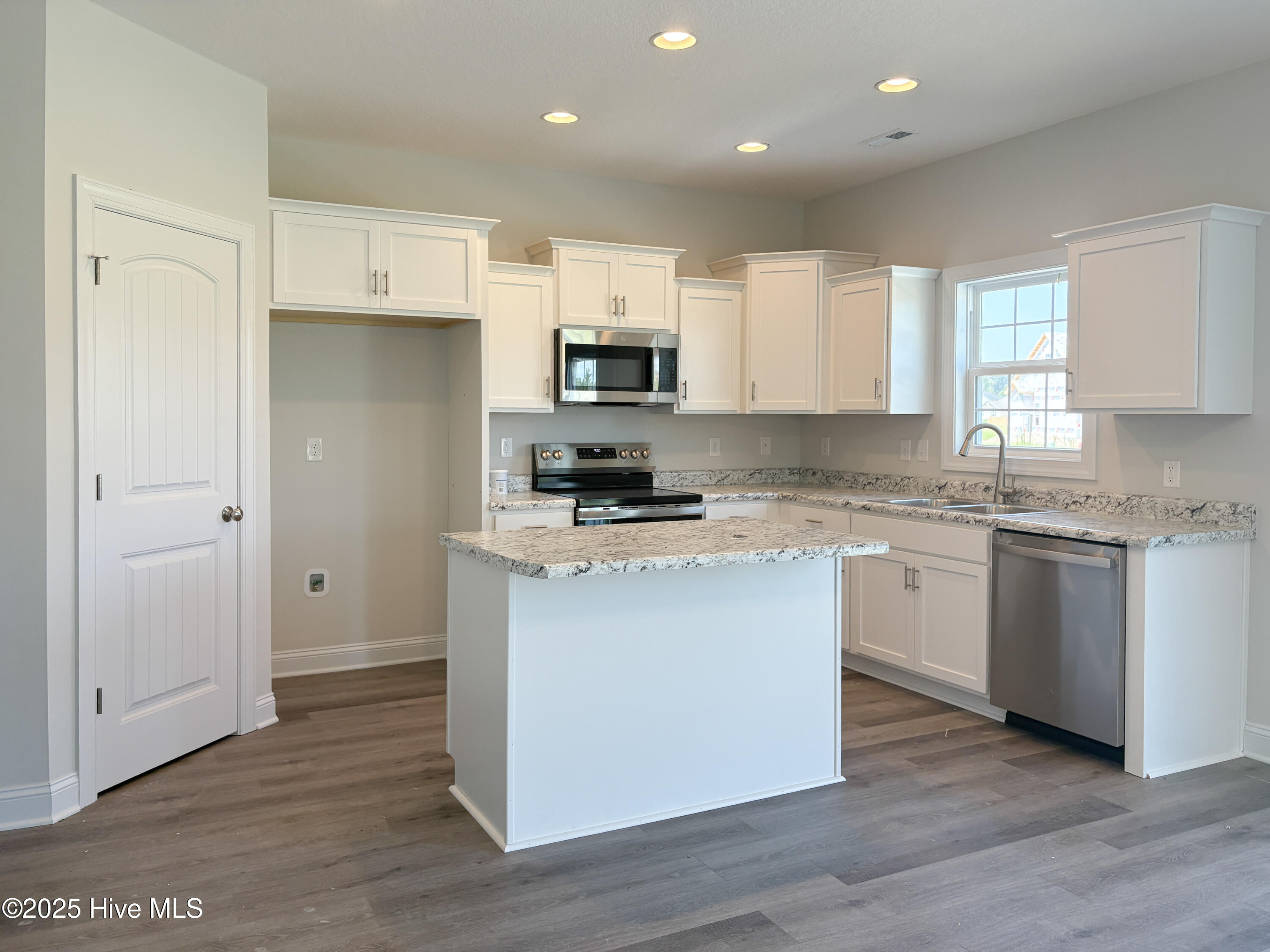 Homes for sale in Maysville, NC | 800 Calebs Creek Ct, Maysville, NC 28555 | MLS# 100482242