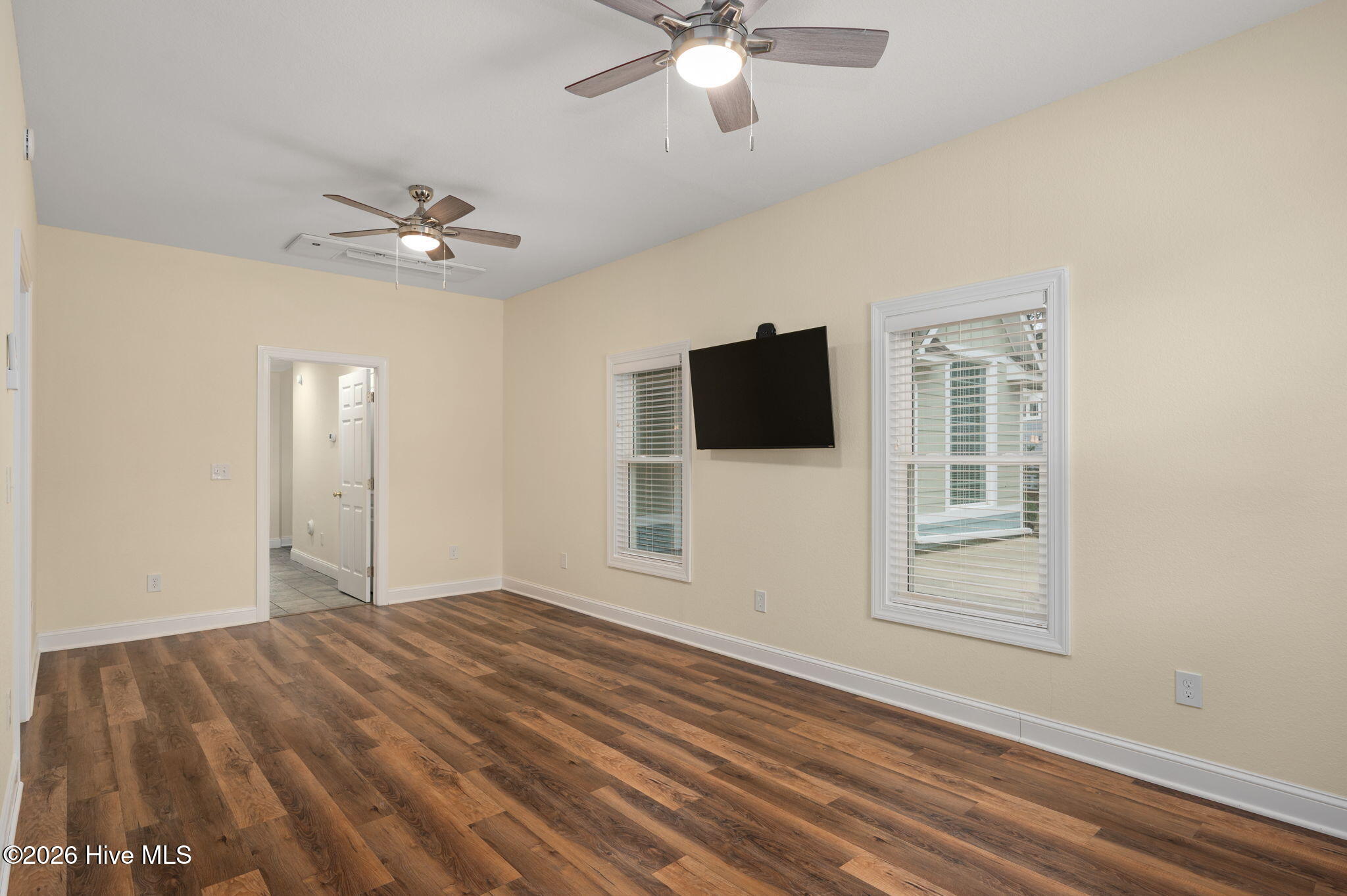 37-web-or-mls-830-Hunt-Club-Dr-BR2-V2