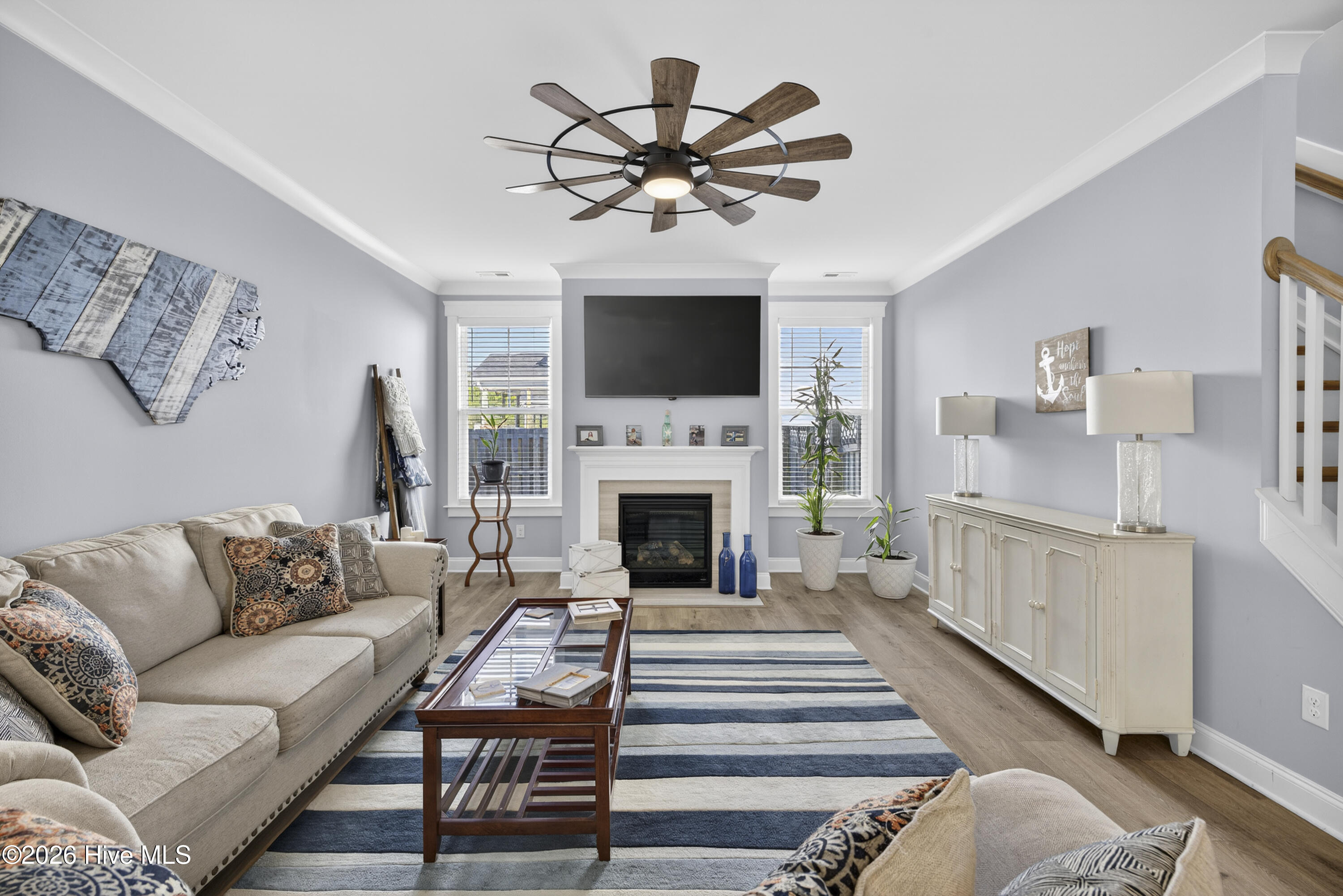 100548256 | Photo 11