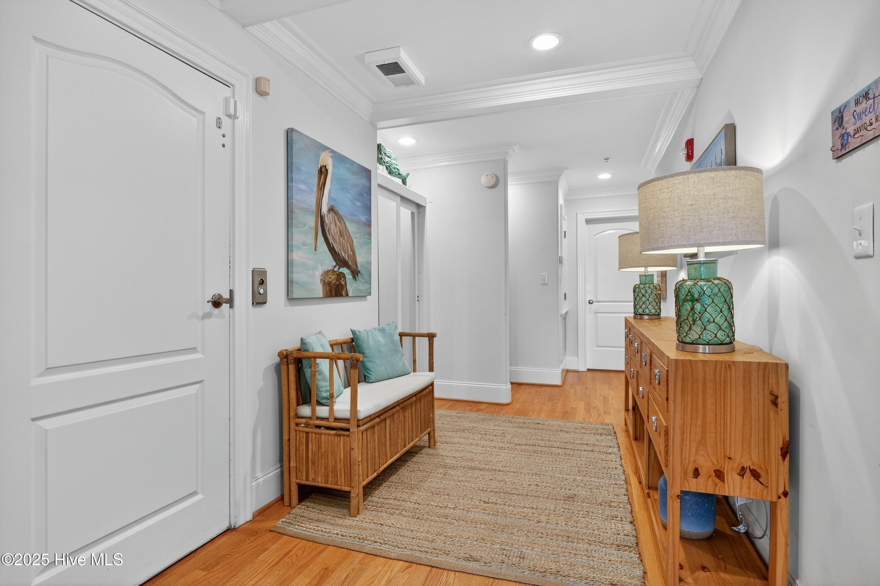 100524074 | Photo 22