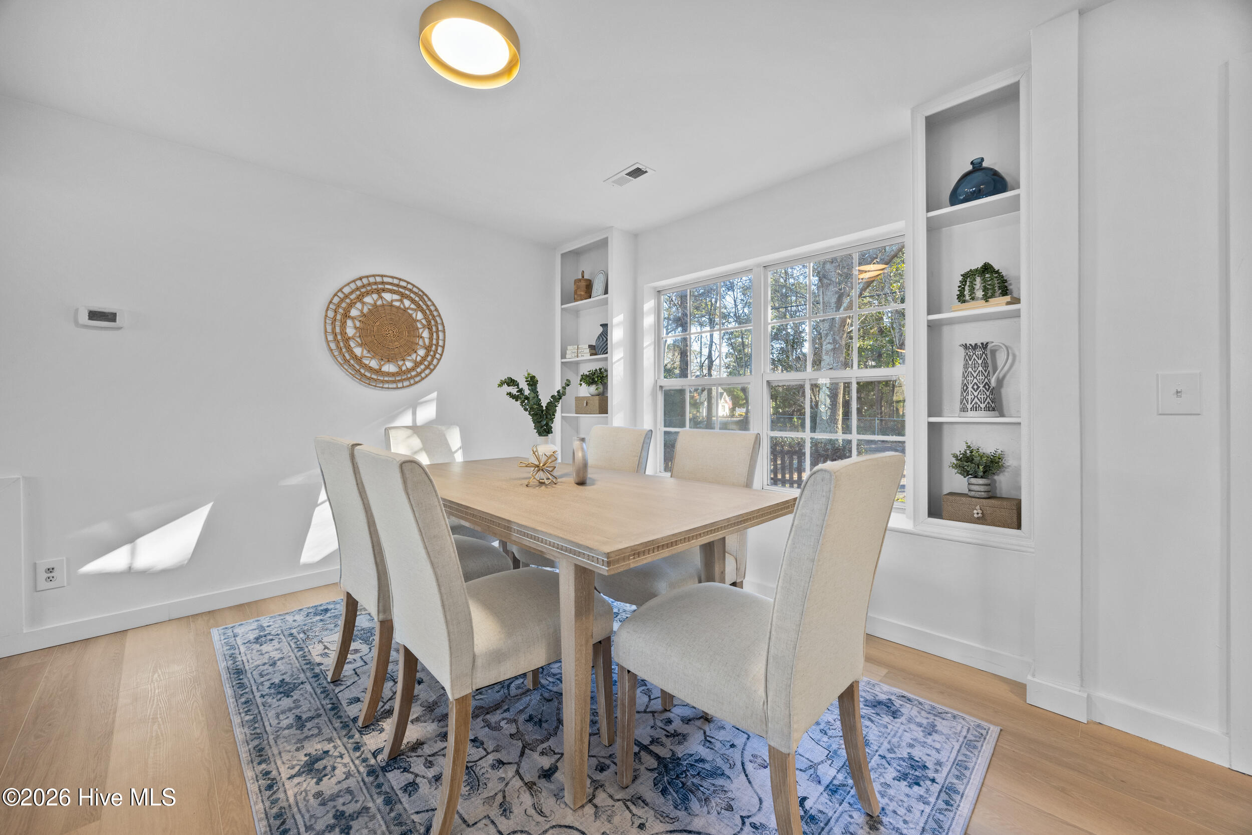 100557284 | Photo 10