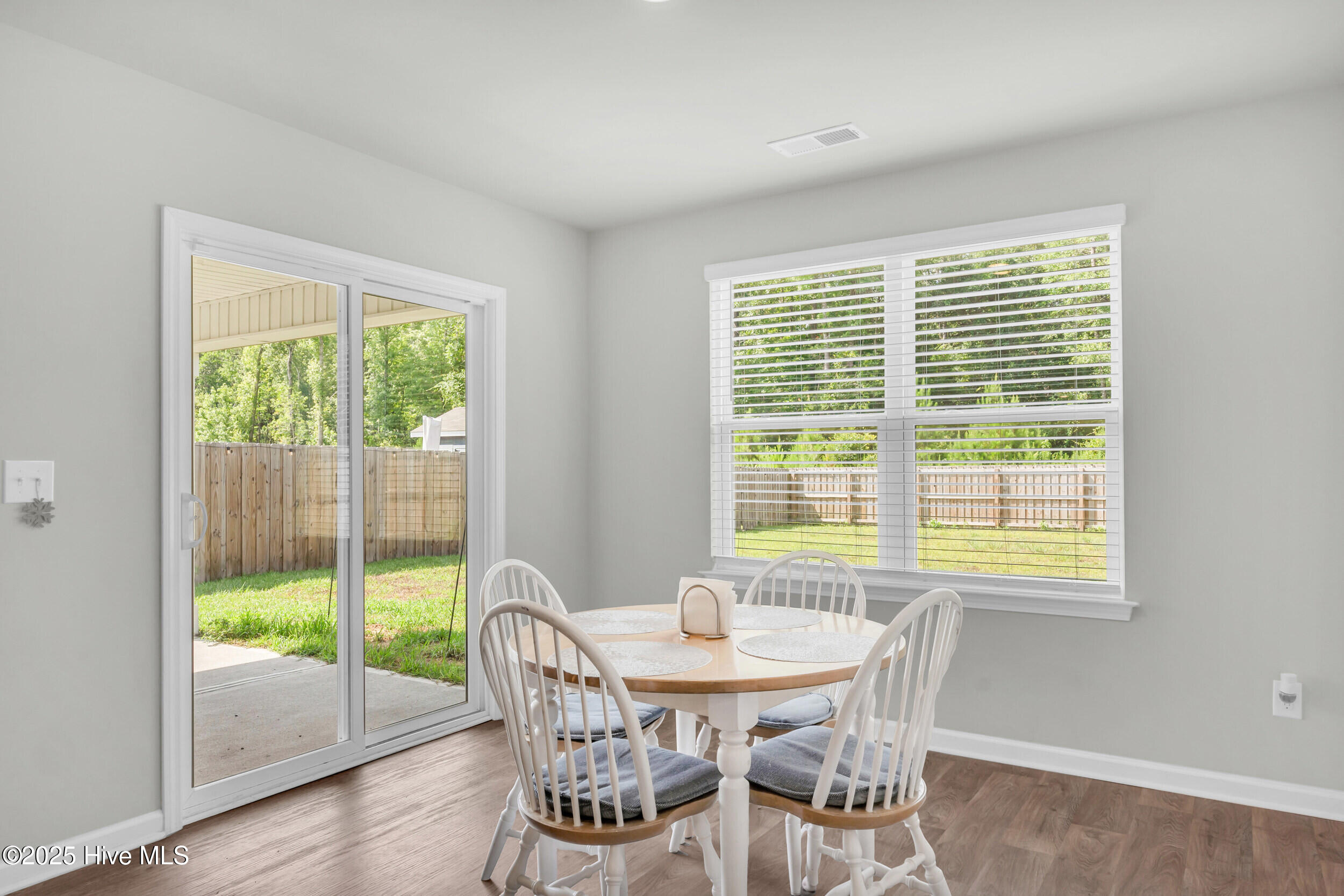 100518260 | Photo 13