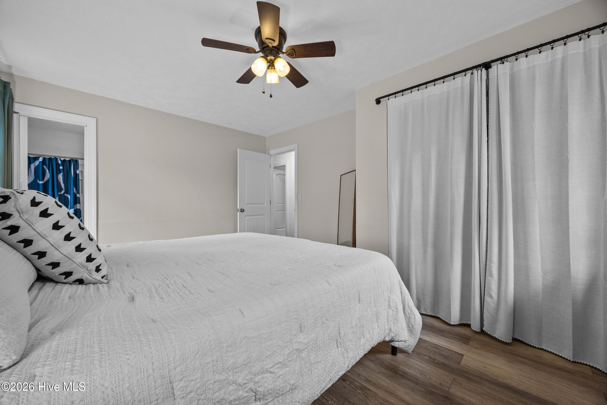 100557502 | Photo 21