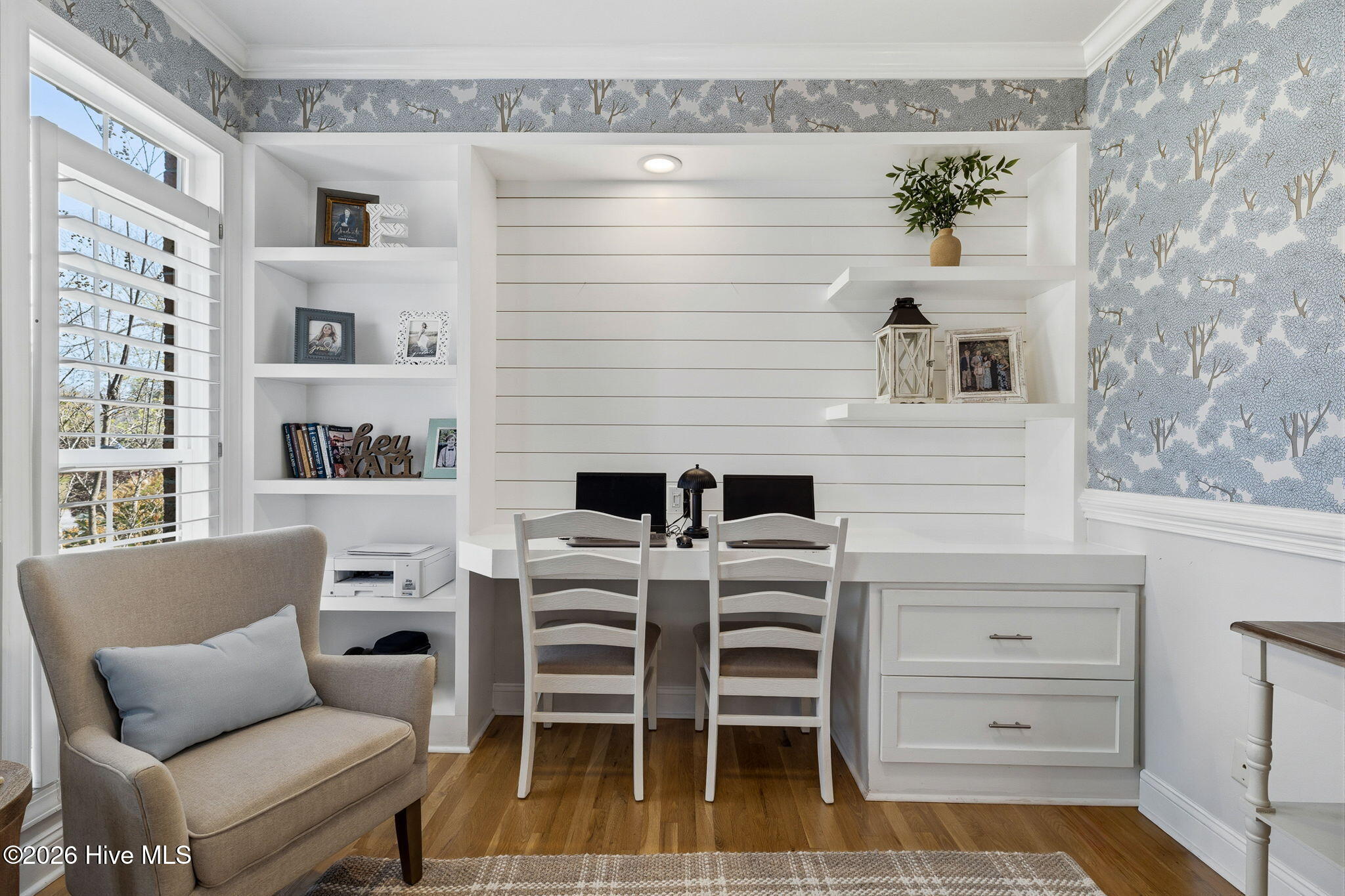 100561515 | Photo 53