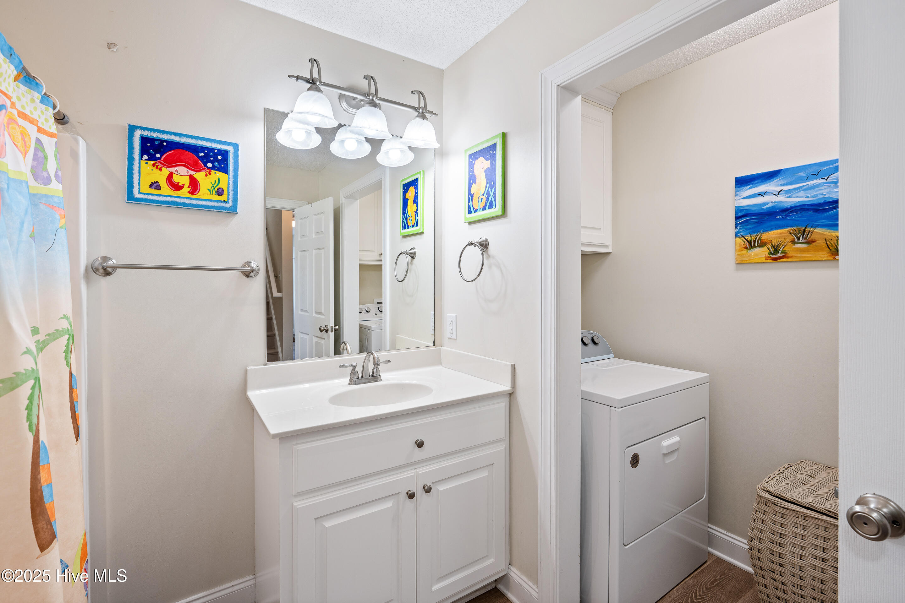 100539314 | Photo 17