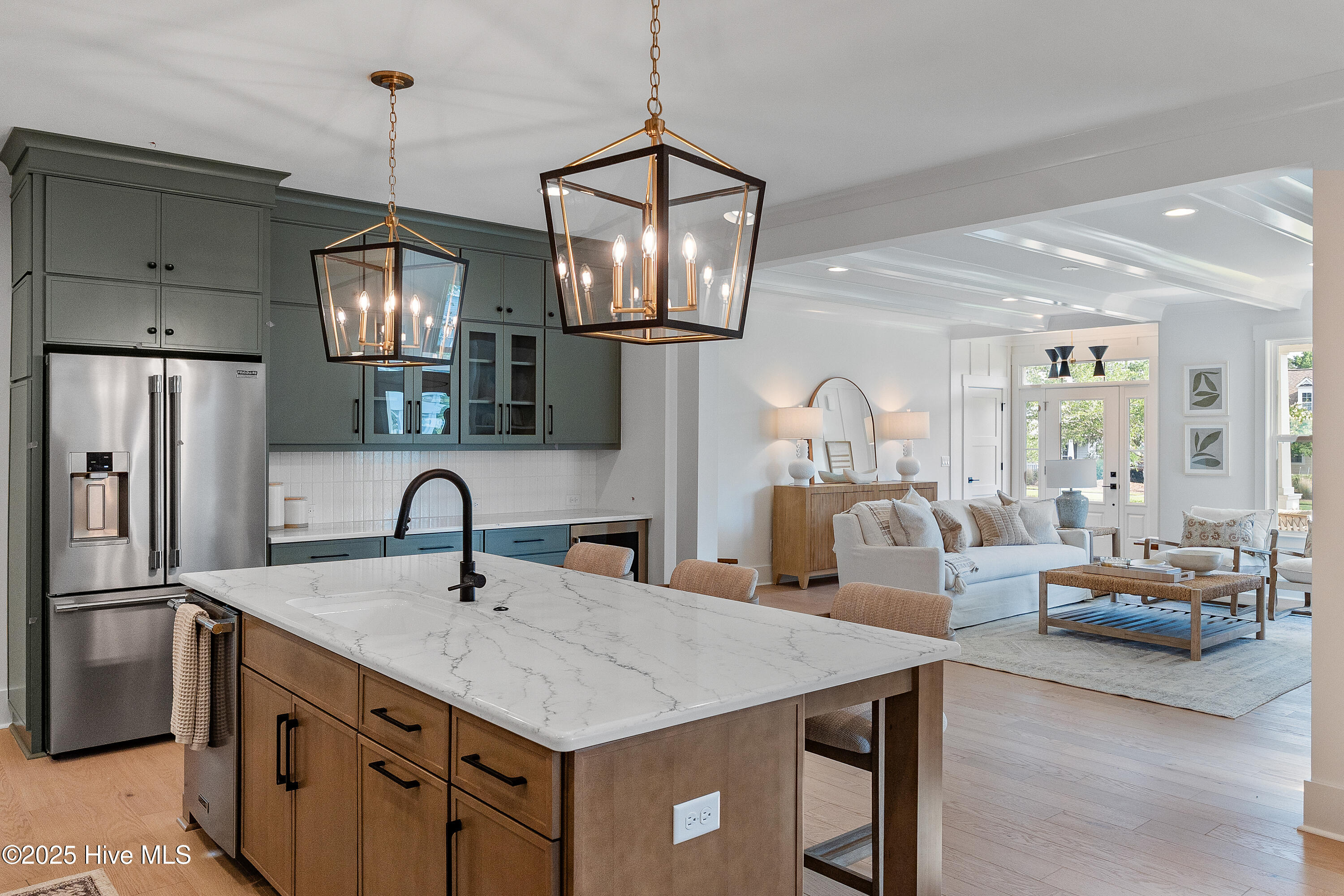 100471123 | Photo 18