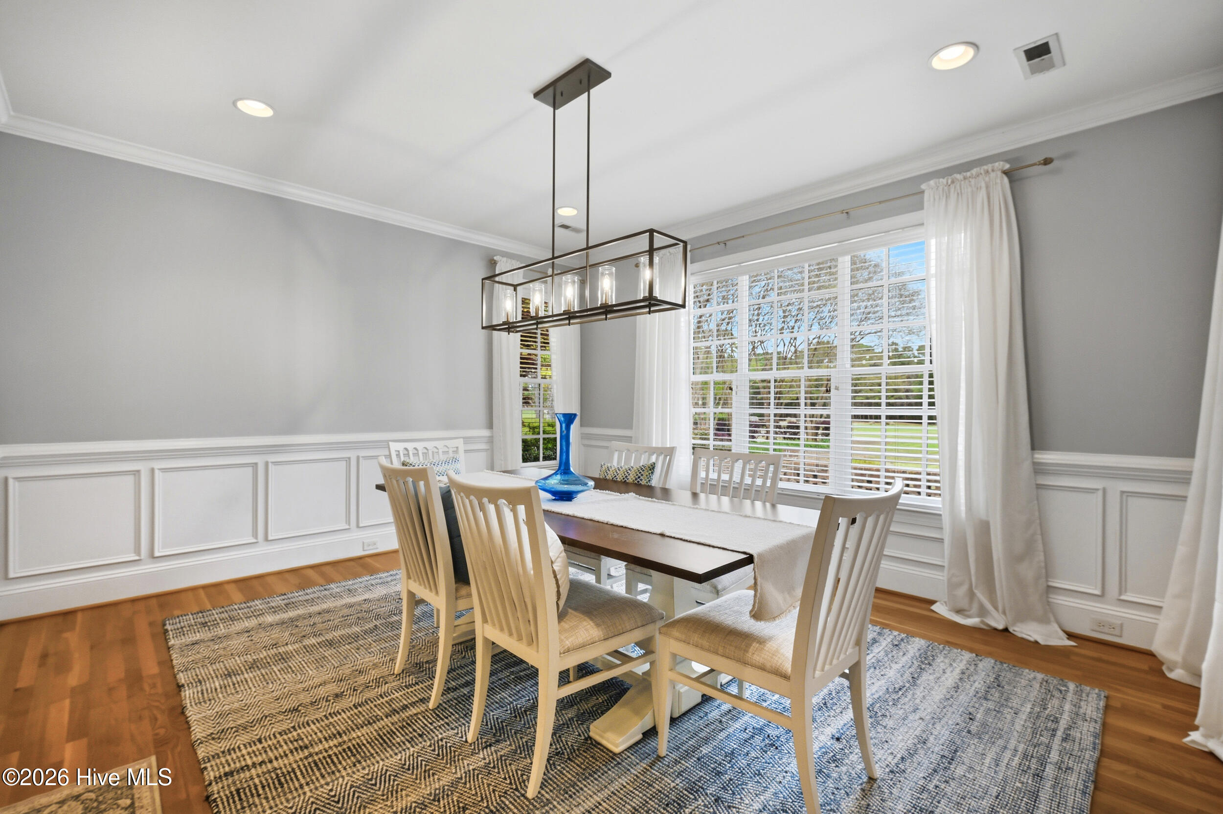 100566106 | Photo 19