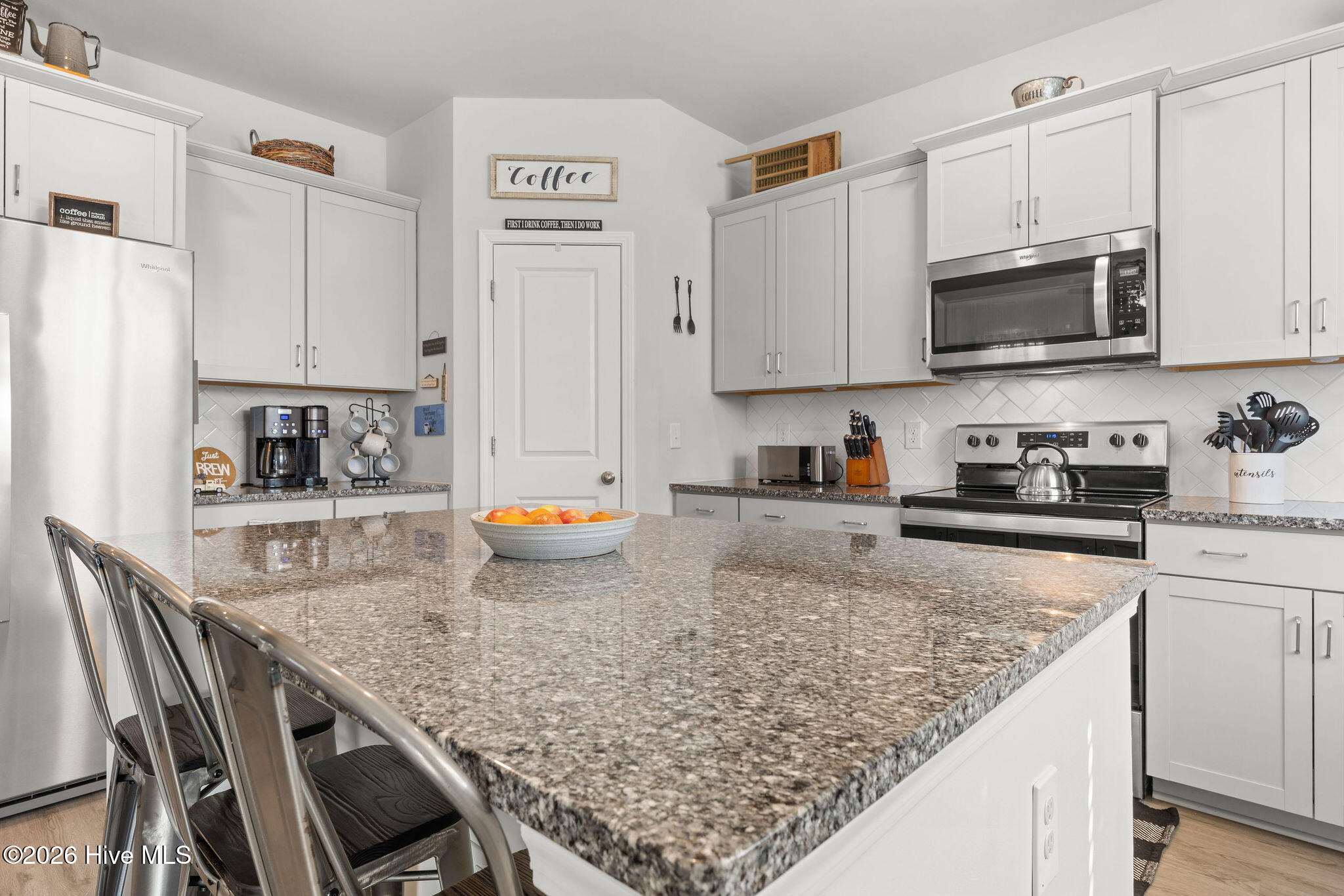 100553688 | Photo 18