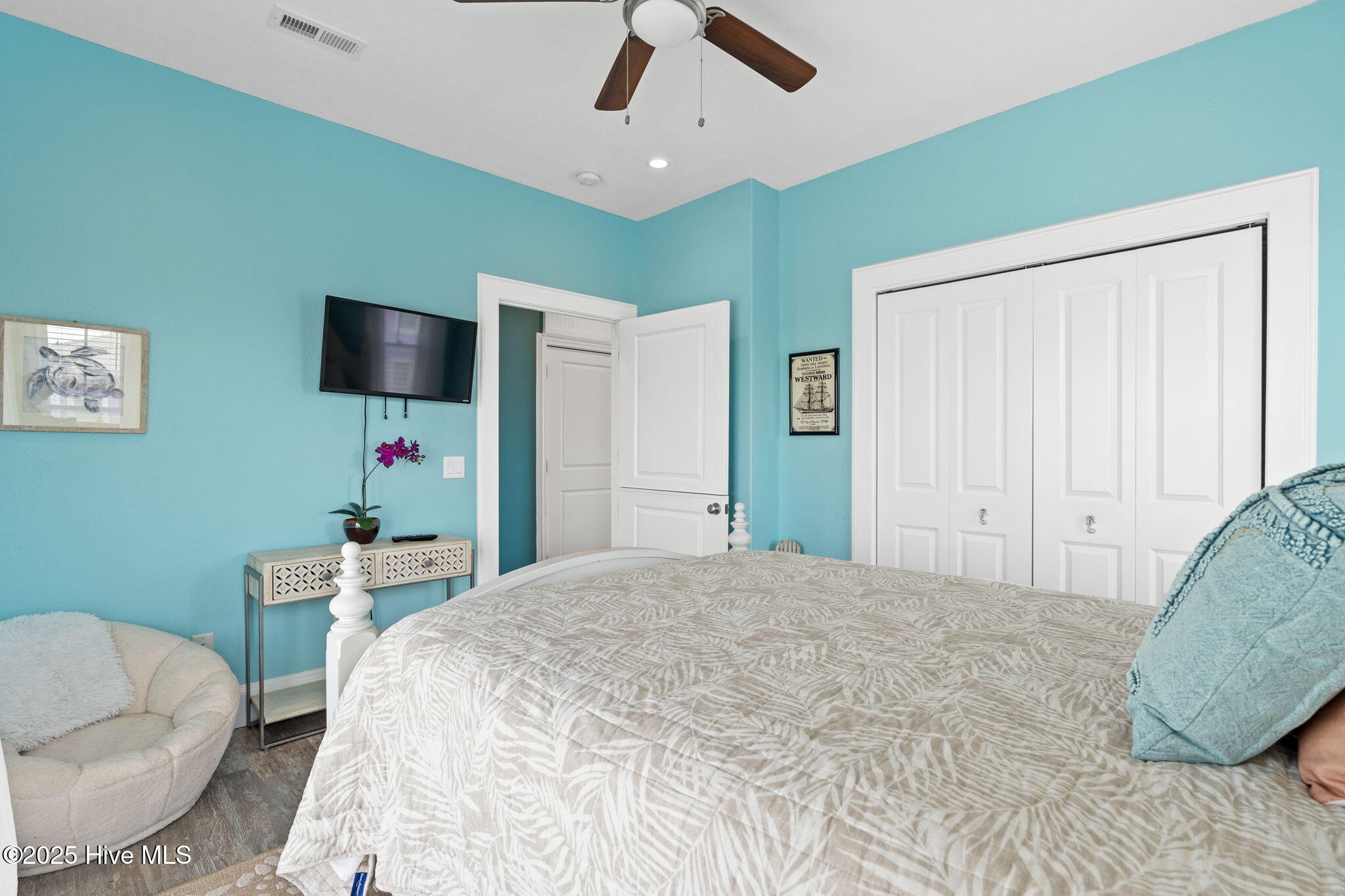 100495043 | Photo 22