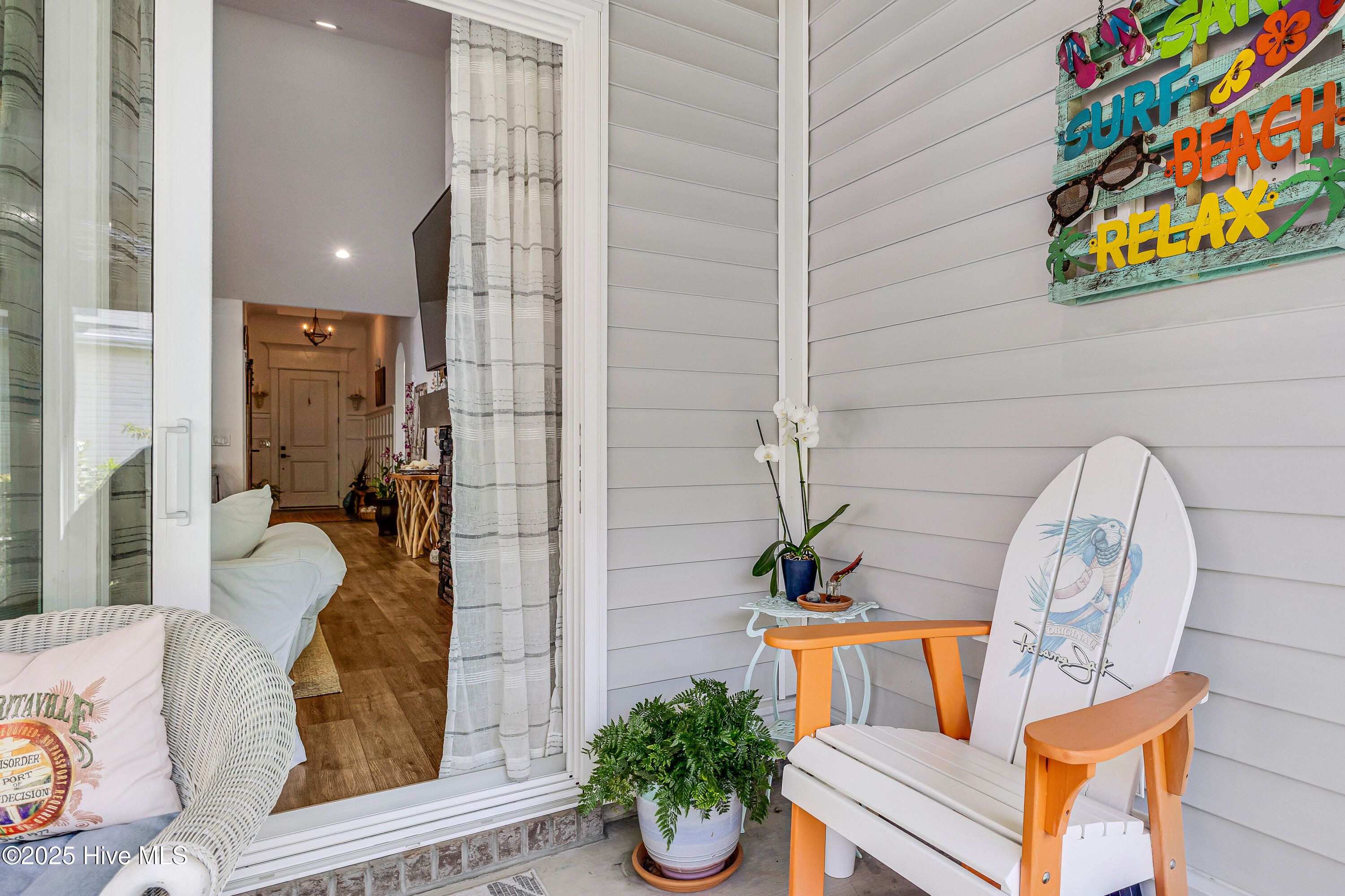 100533188 | Photo 39