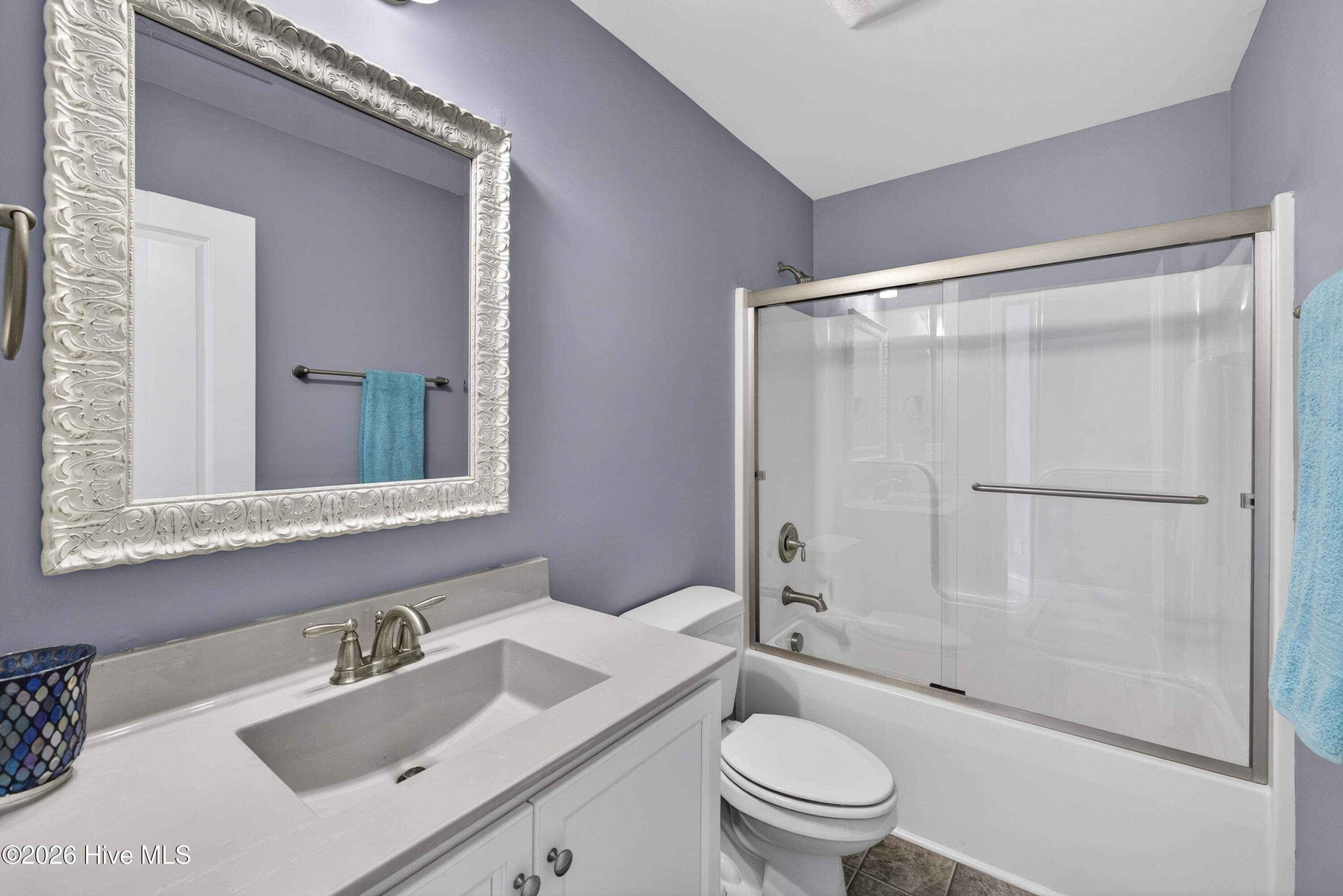 100569203 | Photo 21