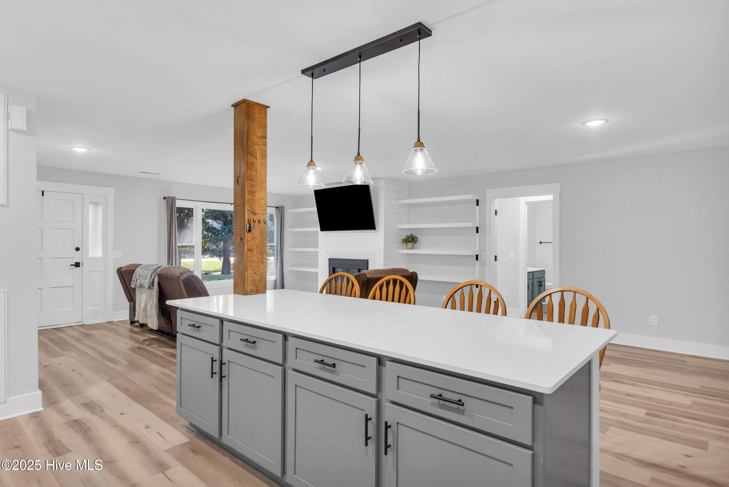 100538060 | Photo 14