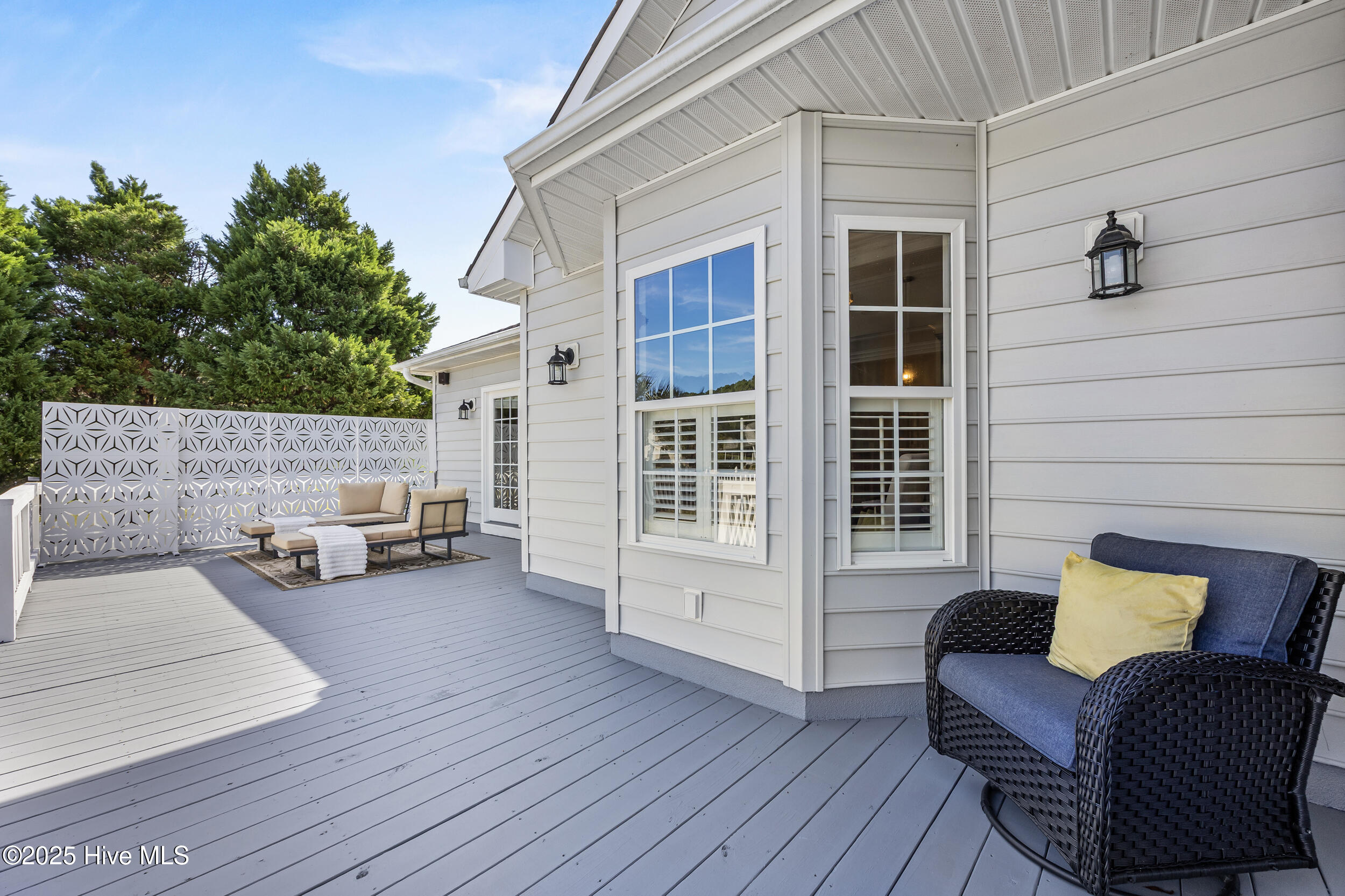 100547919 | Photo 70