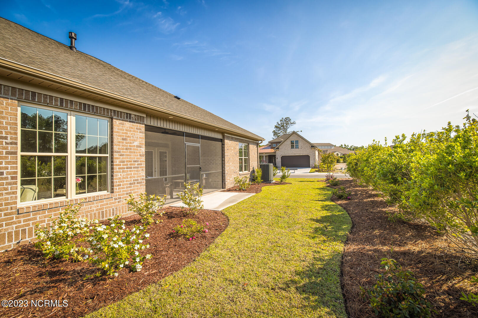 100512925 | Photo 48