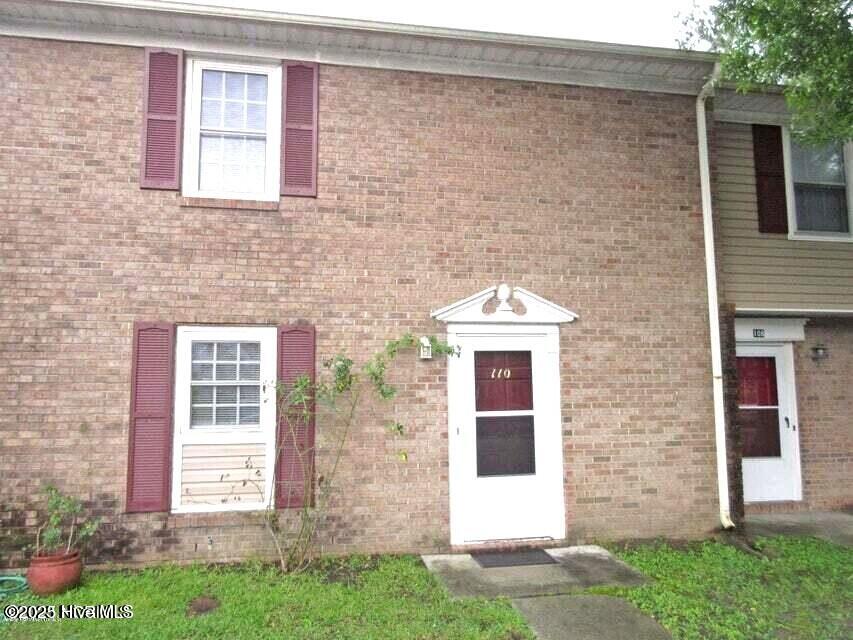 Homes for sale in Jacksonville, NC | 110 King George Ct, Jacksonville, NC 28546 | MLS# 100532097