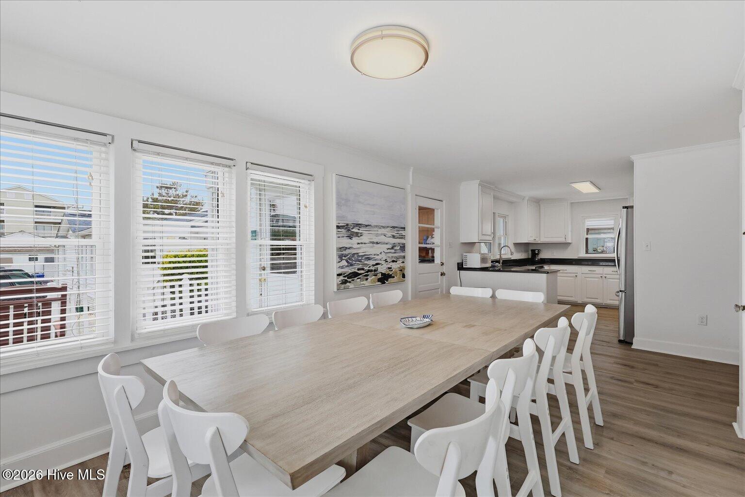 100570528 | Photo 21