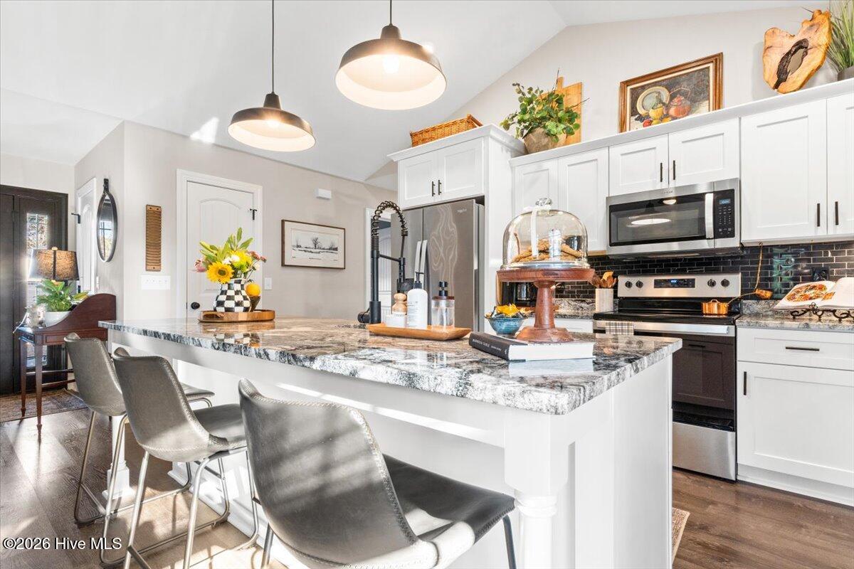 100548136 | Photo 20