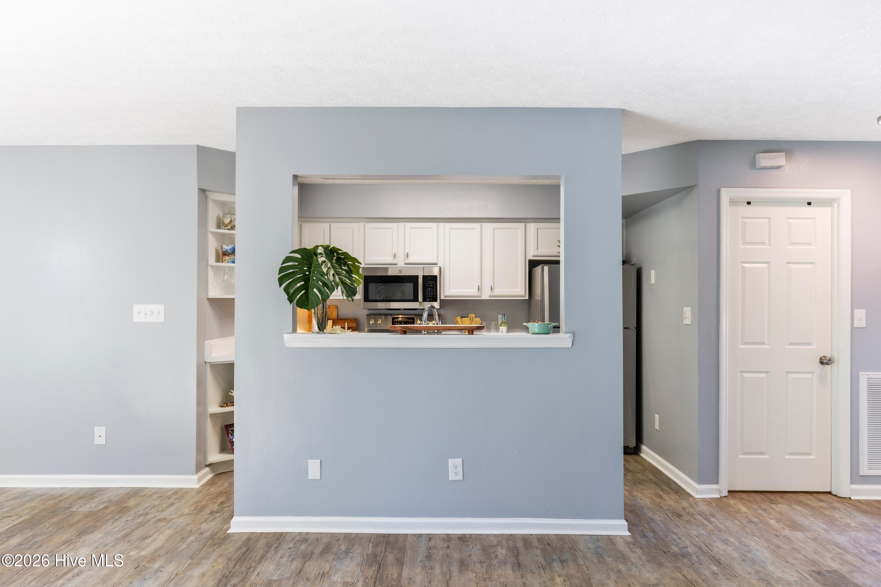 100549881 | Photo 19