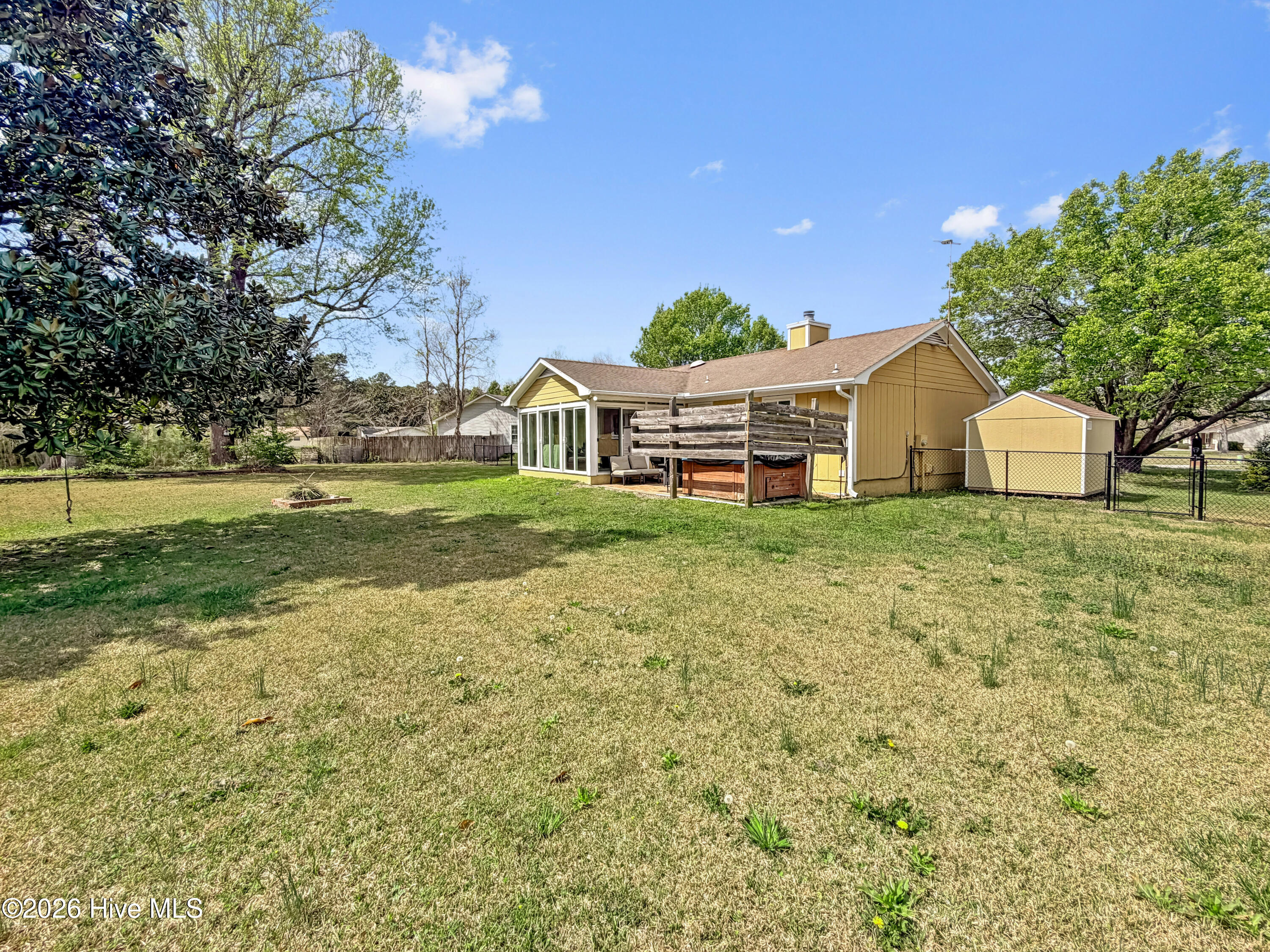 100564725 | Photo 36