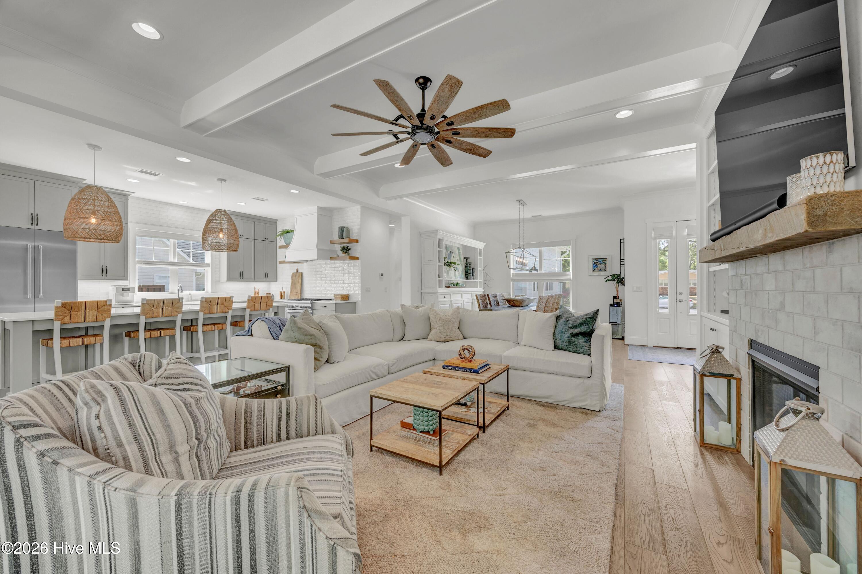 100566048 | Photo 20