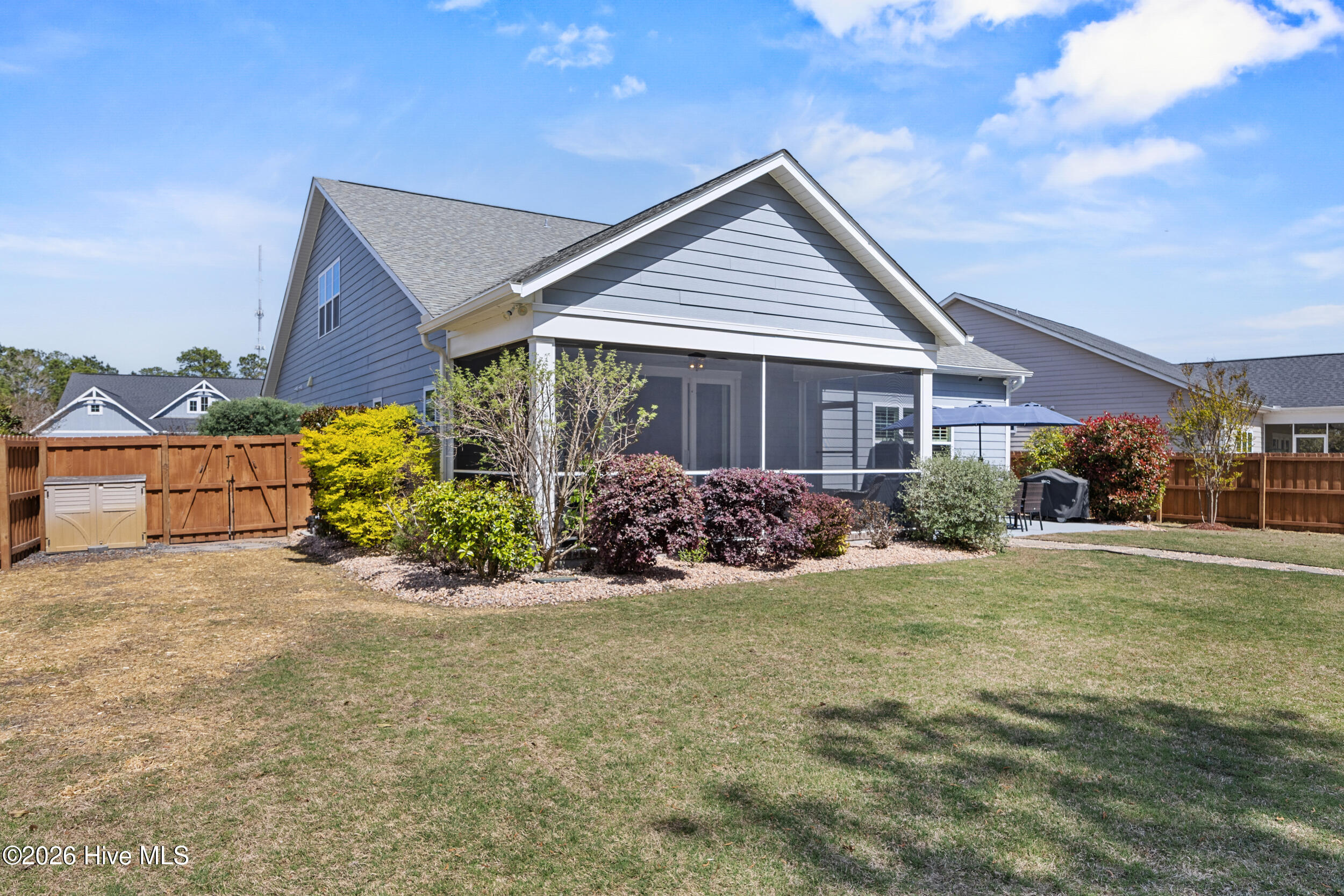 100564447 | Photo 45