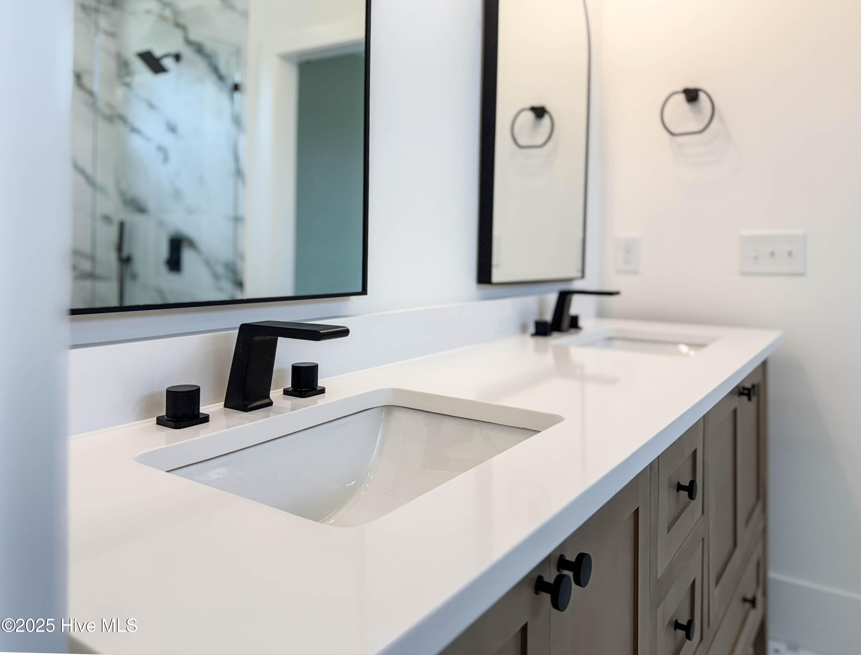 100539536 | Photo 107