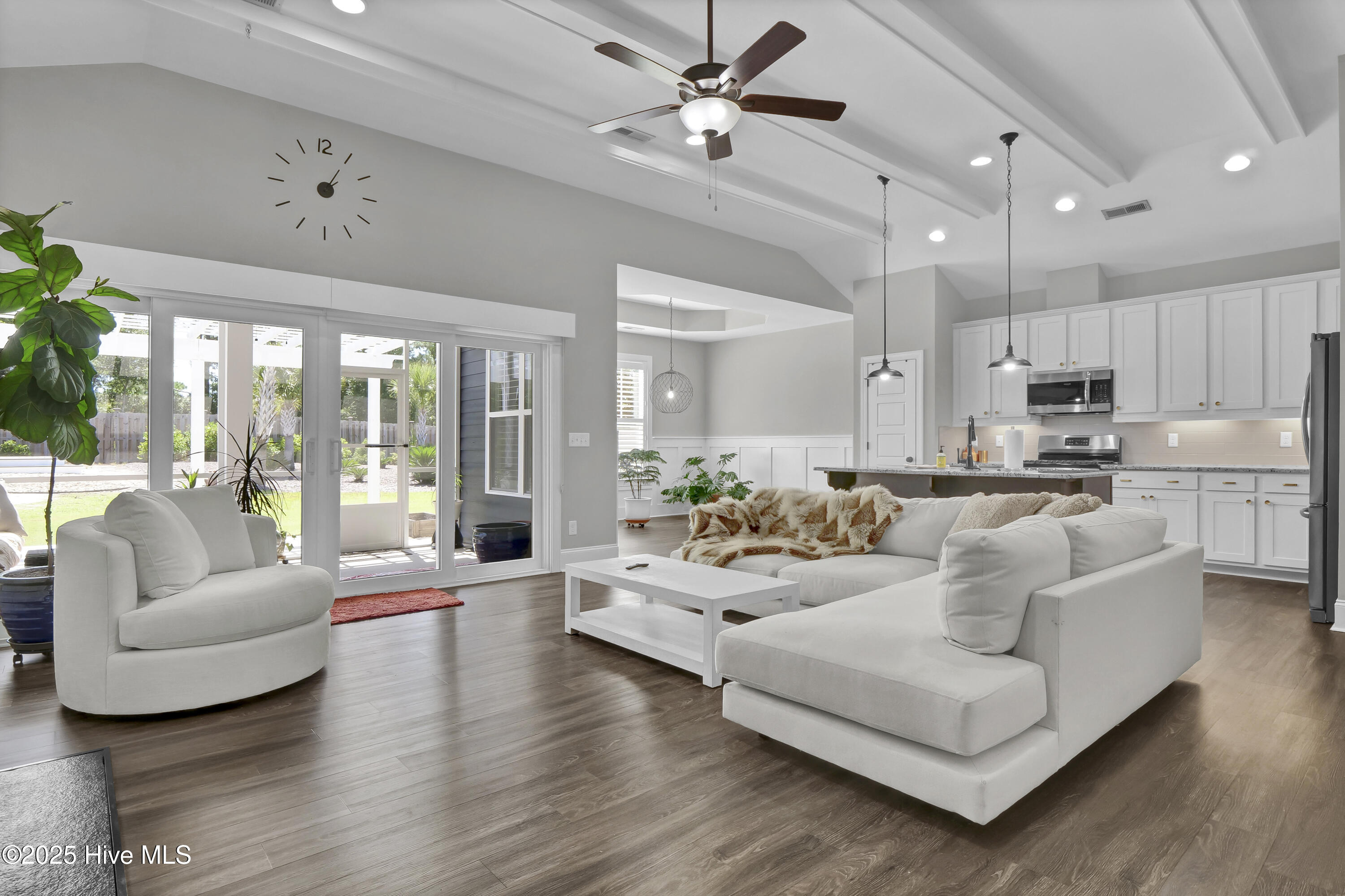 444 Yucca Lane, Wilmington, NC 28412 – photo 4: LR open