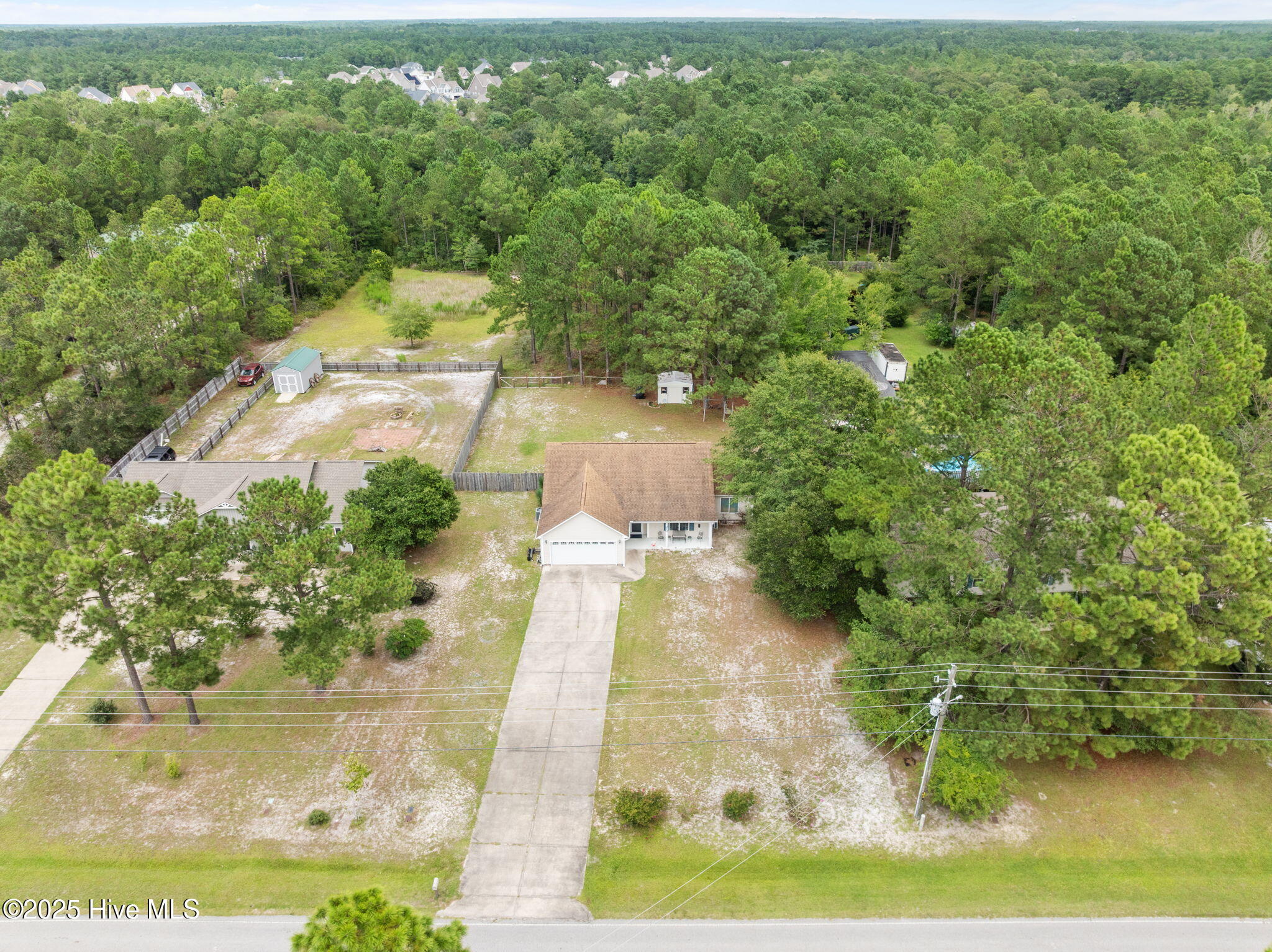 100526842 | Photo 46