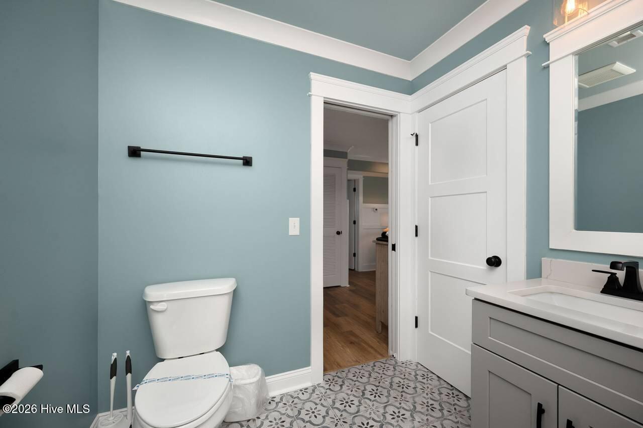 100560212 | Photo 104