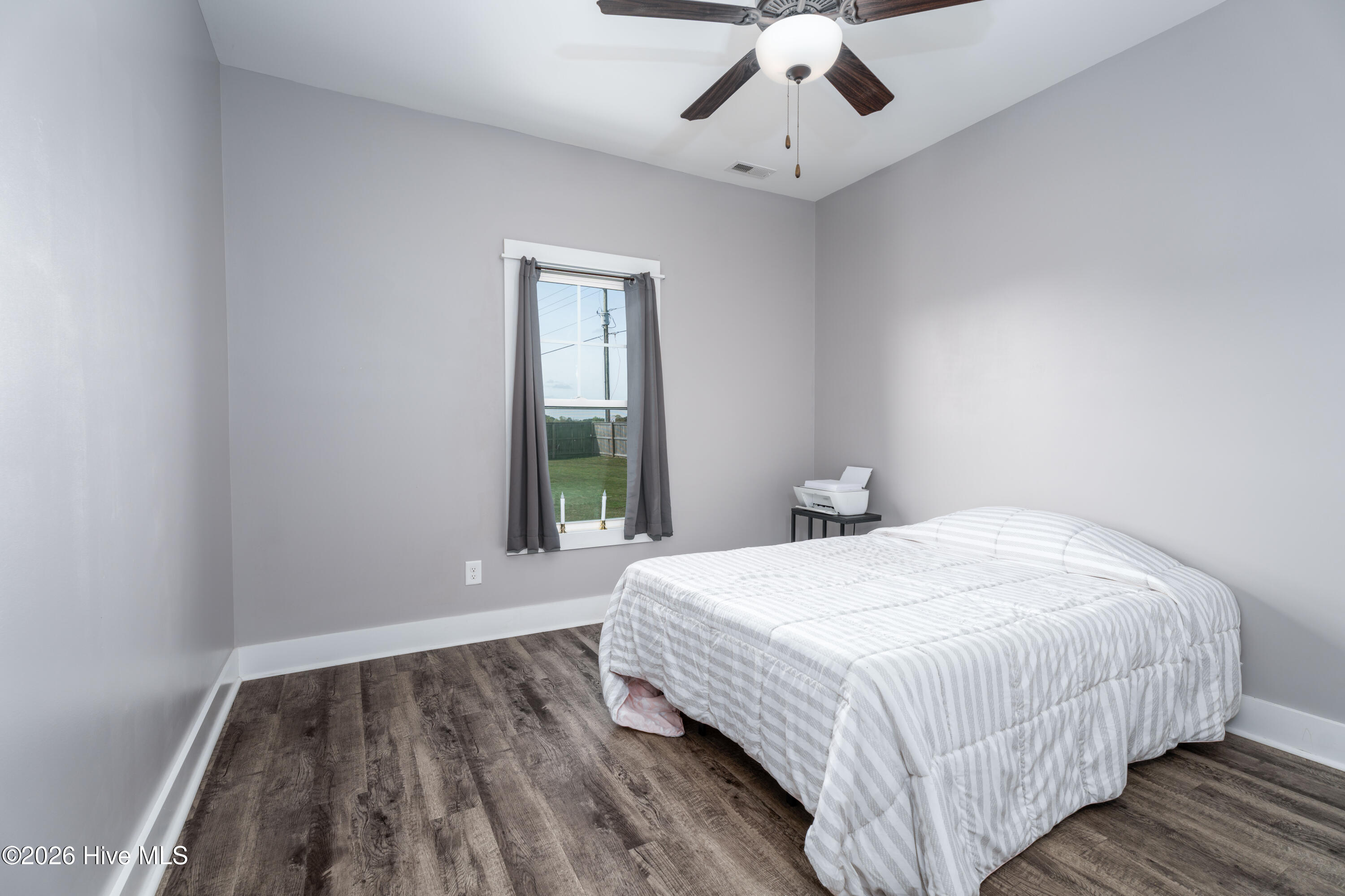 100563882 | Photo 19