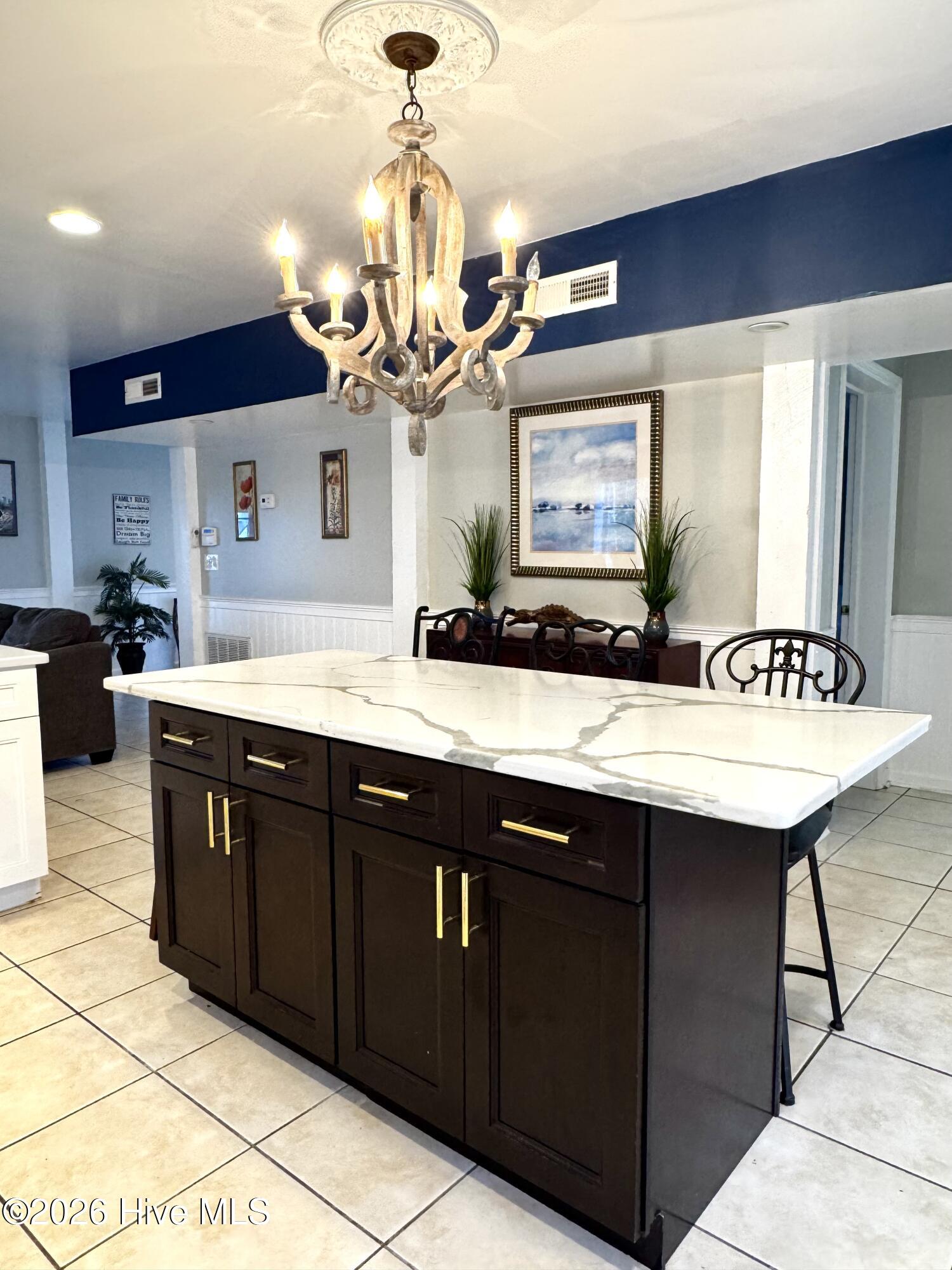 100558799 | Photo 13