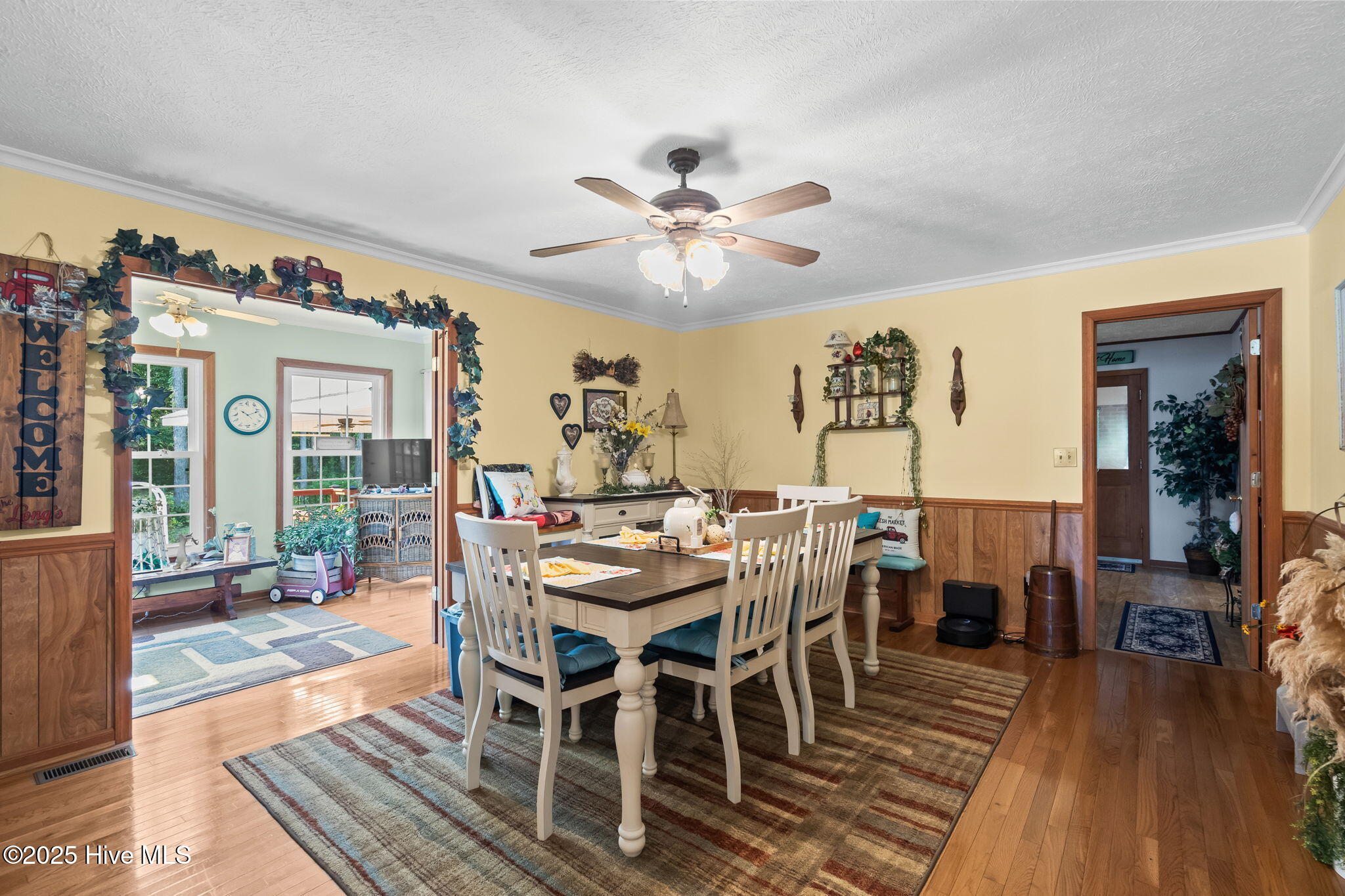 100532446 | Photo 22