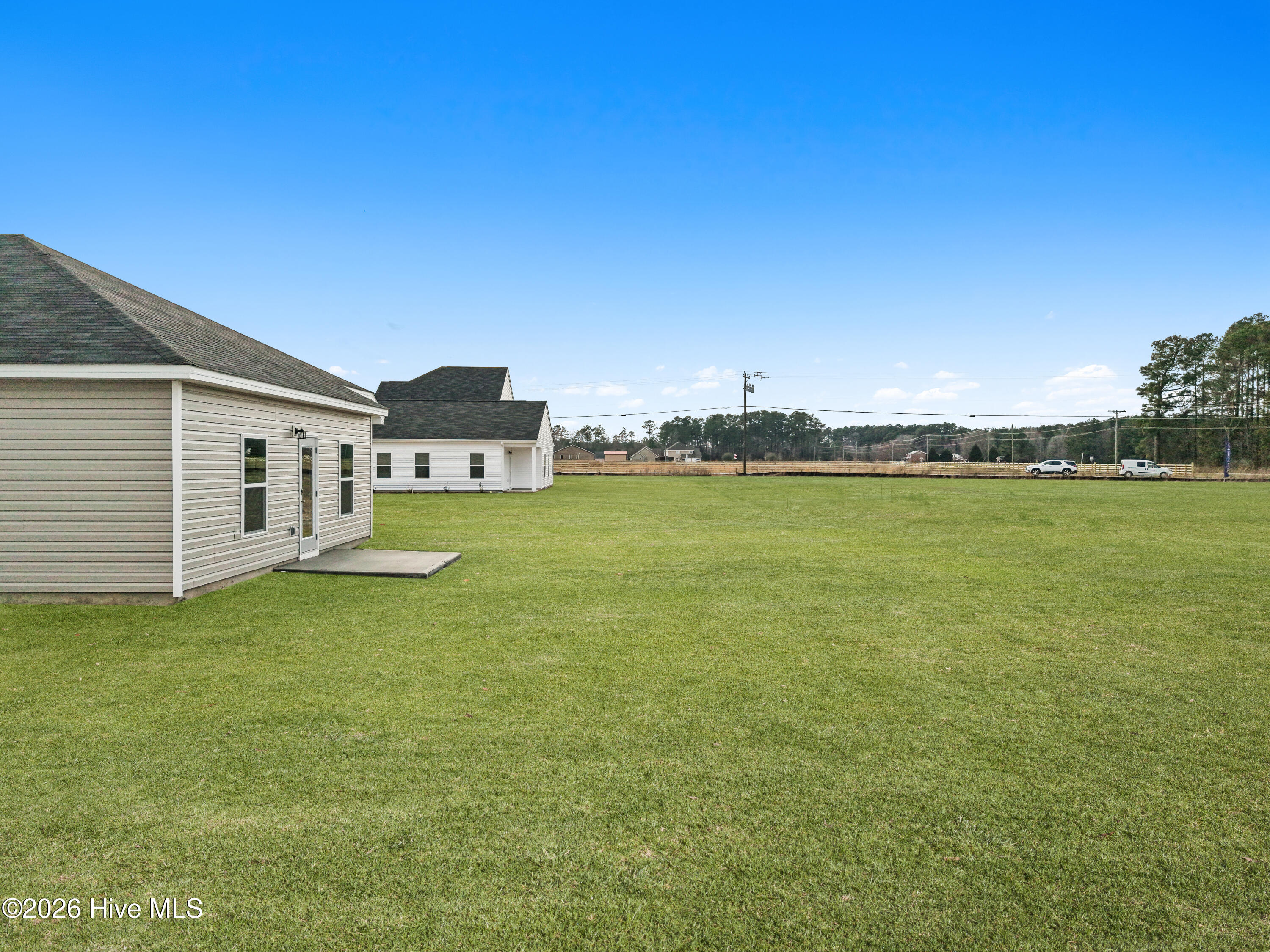 100565512 | Photo 33